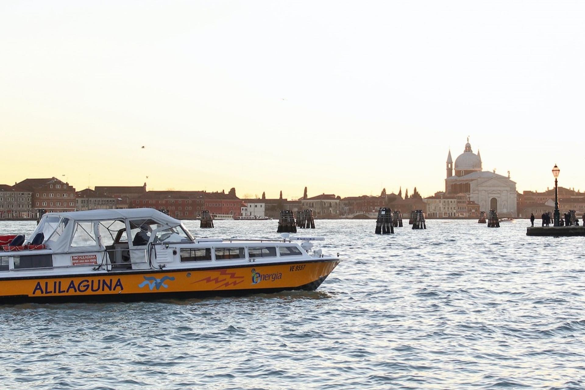 Marco Polo Airport - Venice boat by Alilaguna - Thumbnail 3