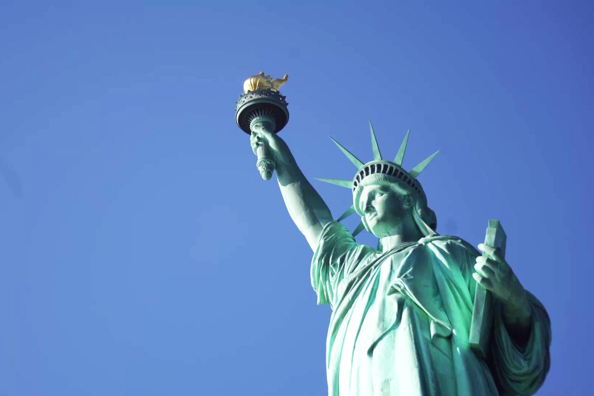 New York Statue of Liberty and Ellis Island Walking Tour - Thumbnail 2