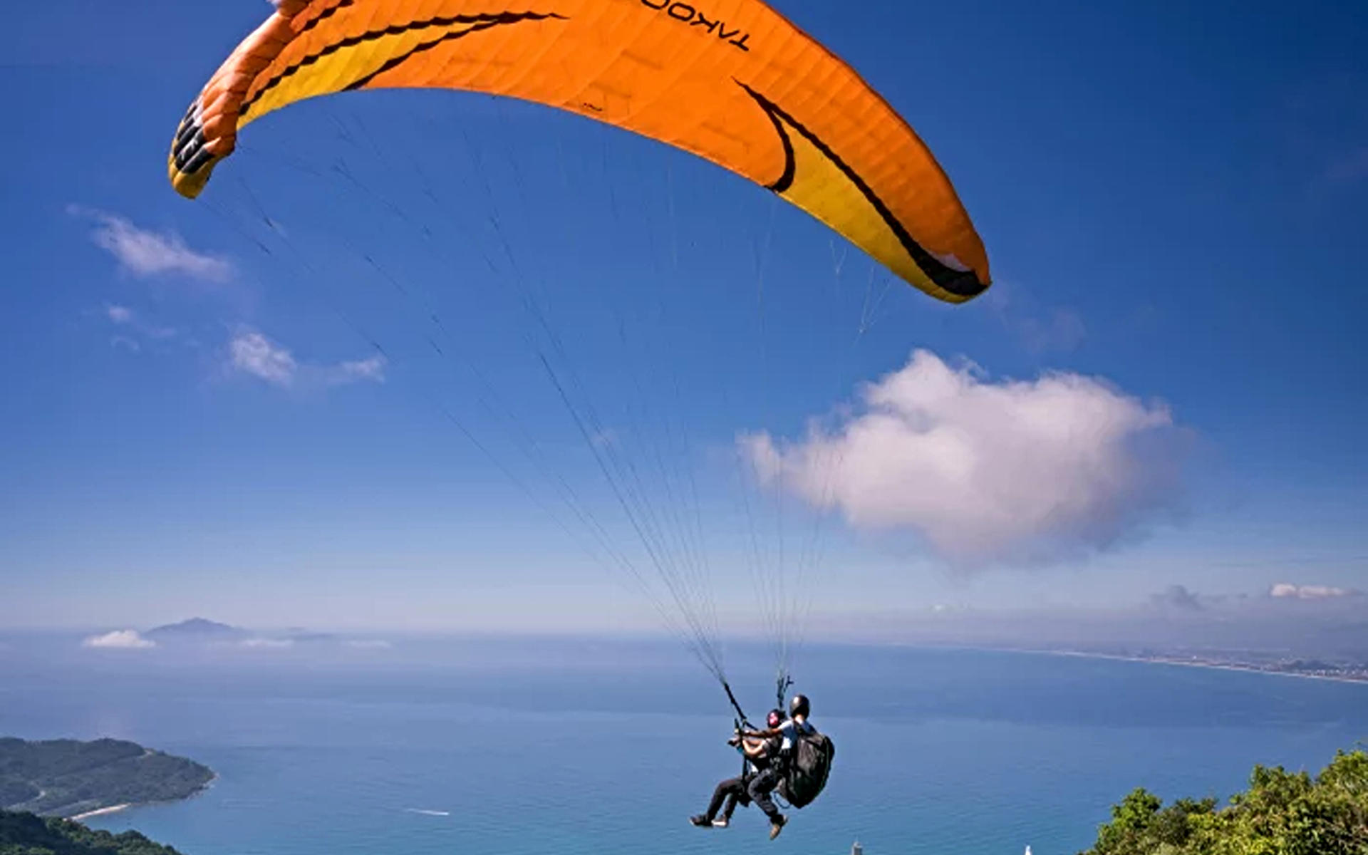 Paragliding Experience in San Sebastian - Thumbnail 2