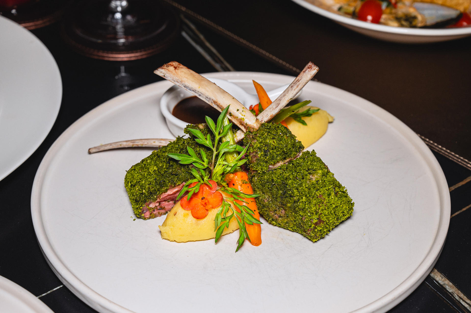 Cielo Sky Bar & Restaurant Rooftop - Thumbnail 44