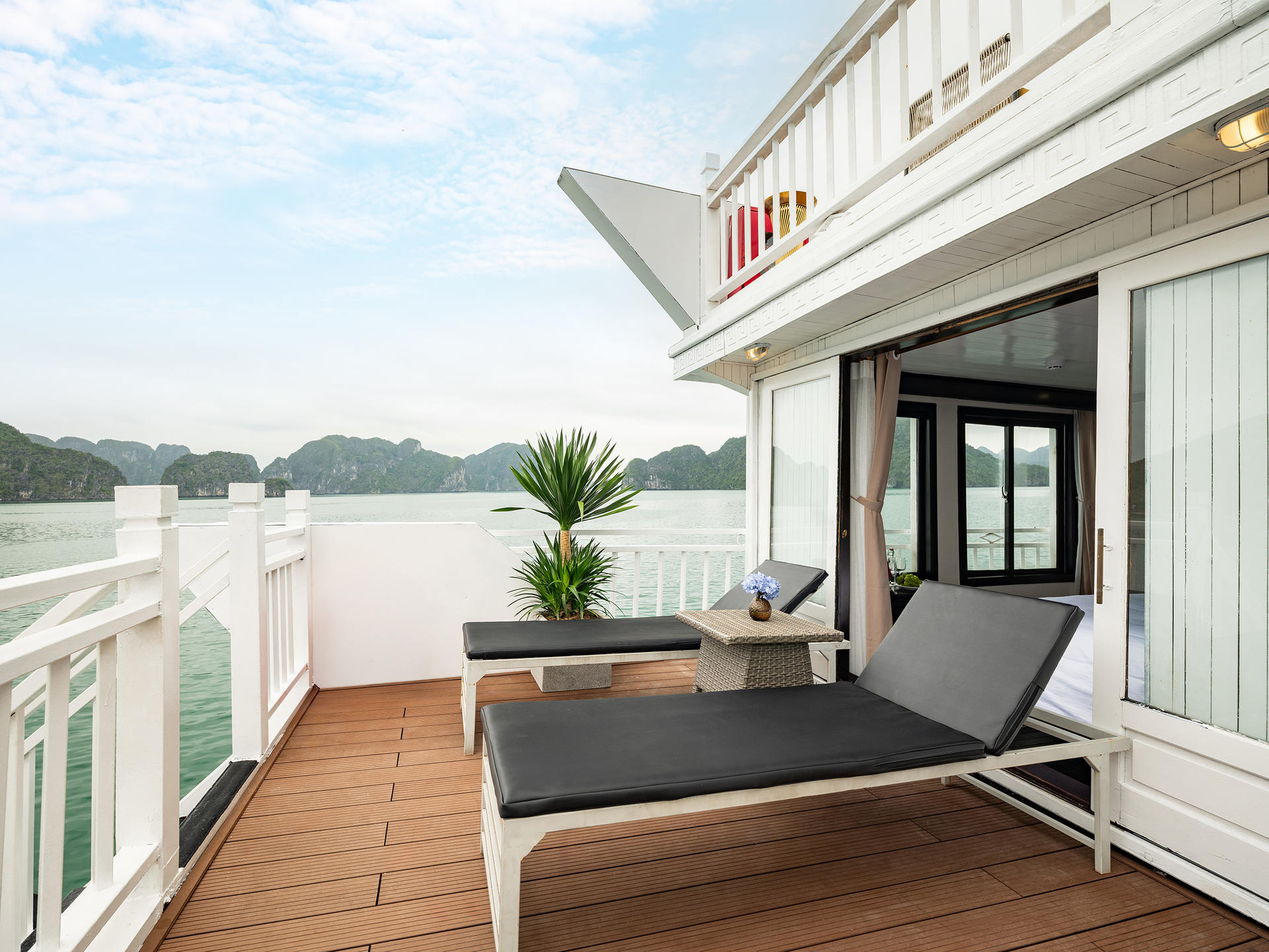 Cozy Bay Grand 2D1N Cruise: Ha Long Bay, Sung Sot, Ti Top - Thumbnail 15