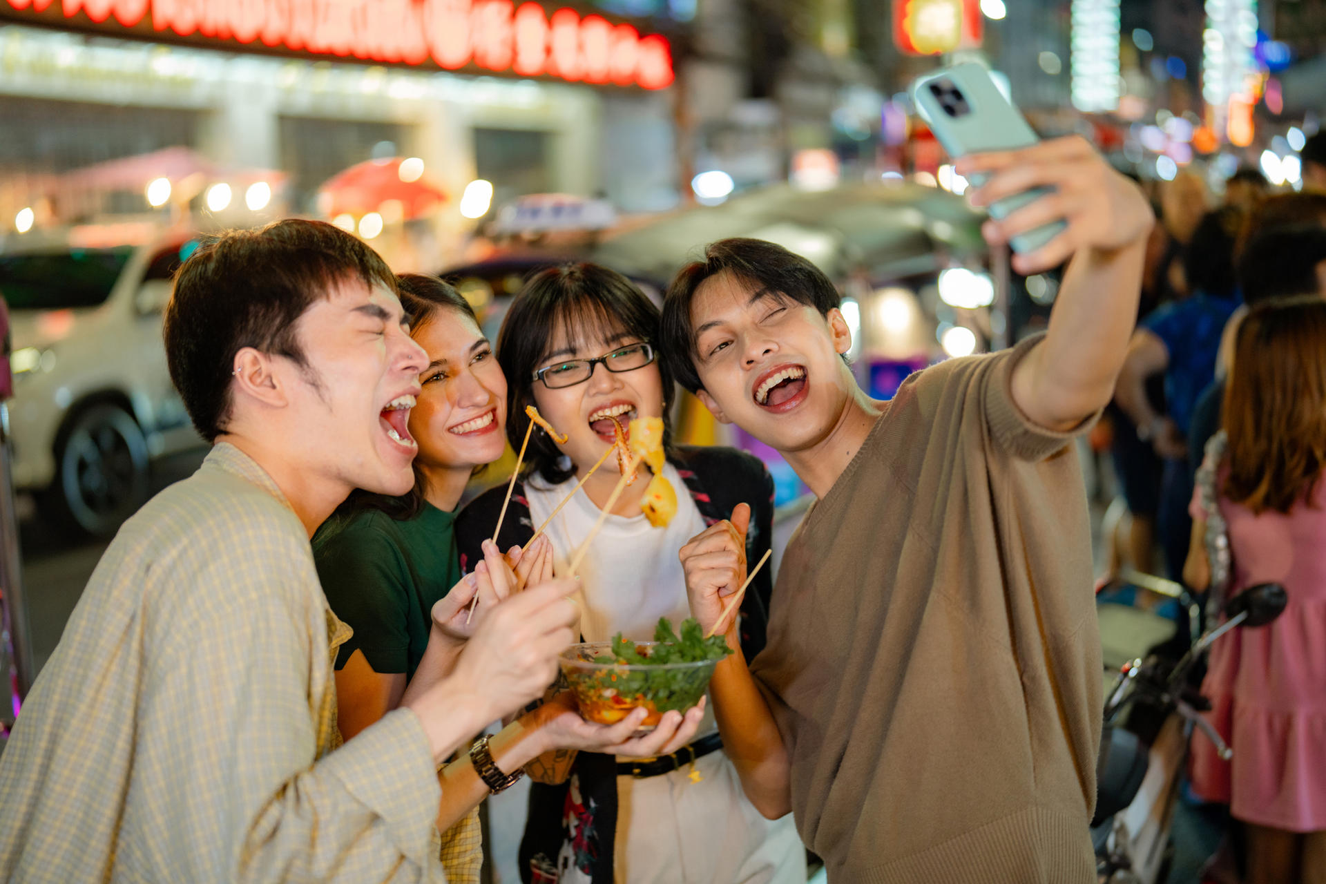 Bangkok Foodie Night Tuk Tuk Tour in Chinatown - Image 1