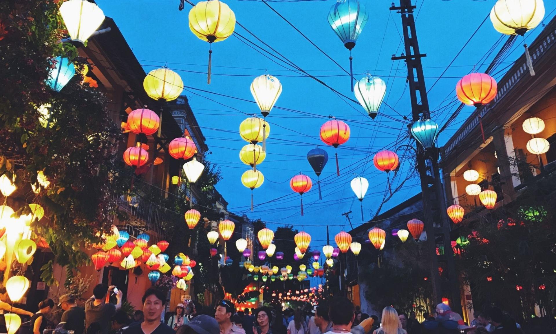 Da Nang City Highlights and Hoi An Day Tour - Thumbnail 4