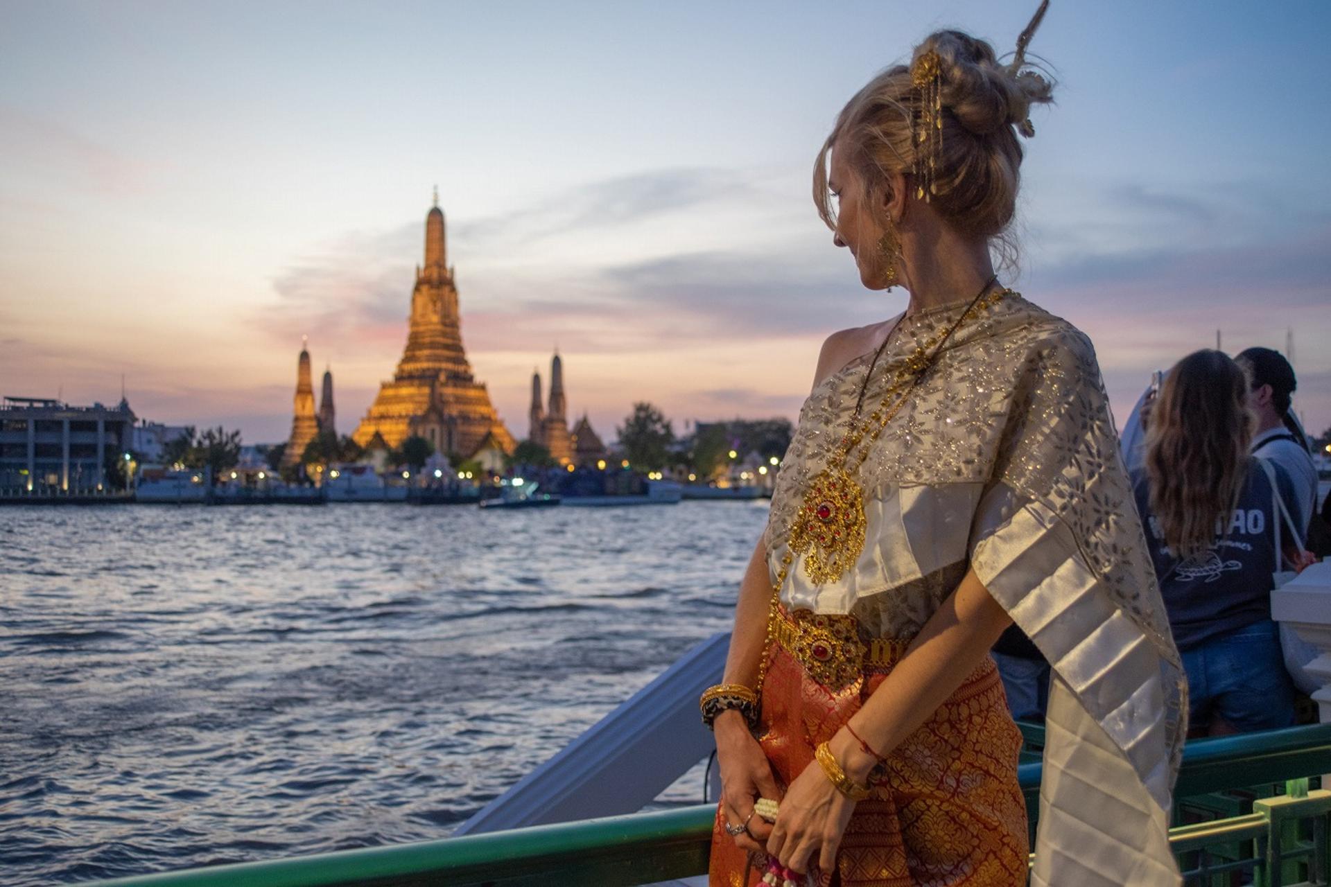 Thai Costume Pro Photo Tour by Tuk Tuk: Wat Arun & Flower Market - Thumbnail 3