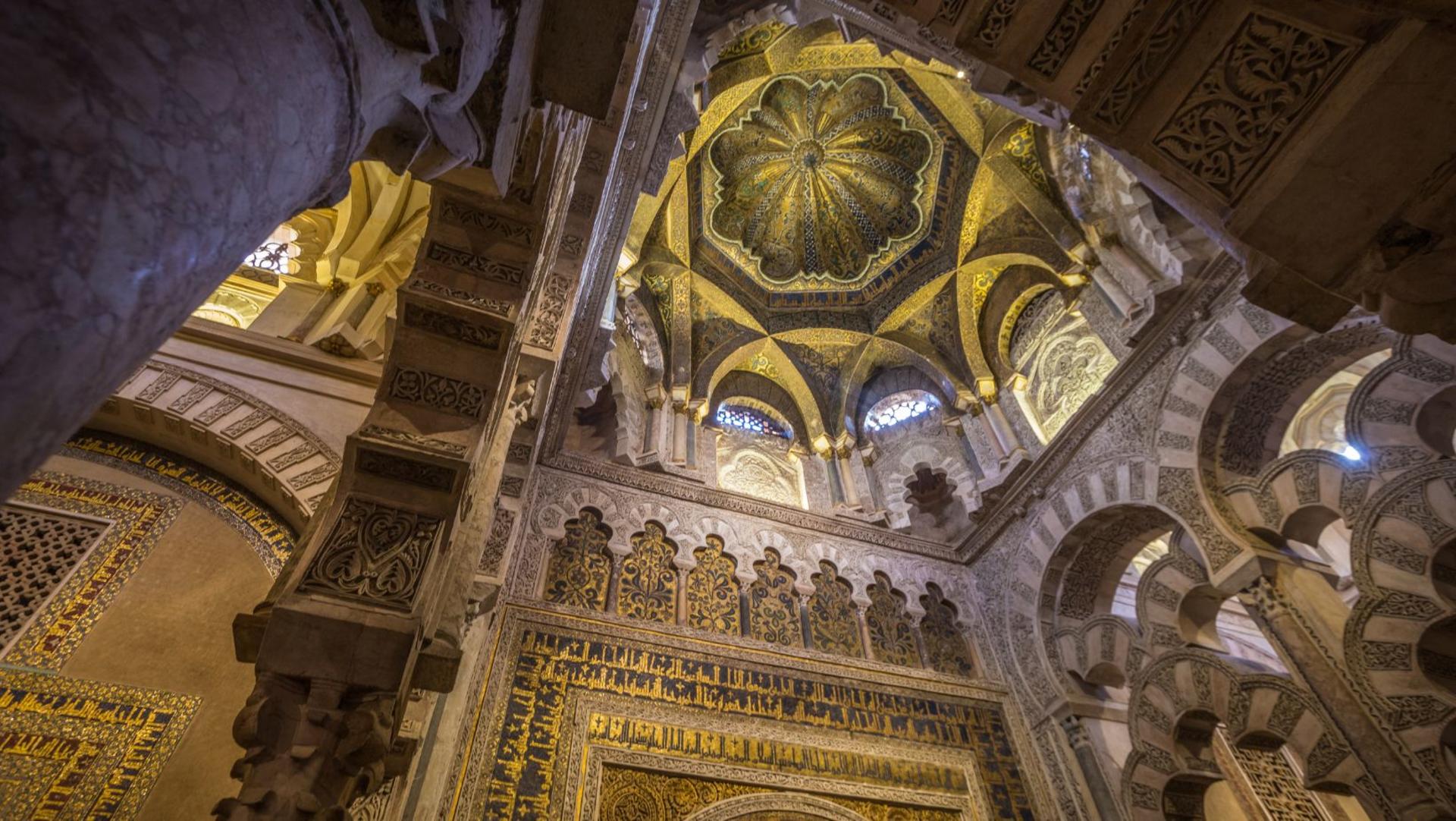 Cordoba Mosque-Cathedral and Jewish Quarter Guided Walking Tour - Thumbnail 6