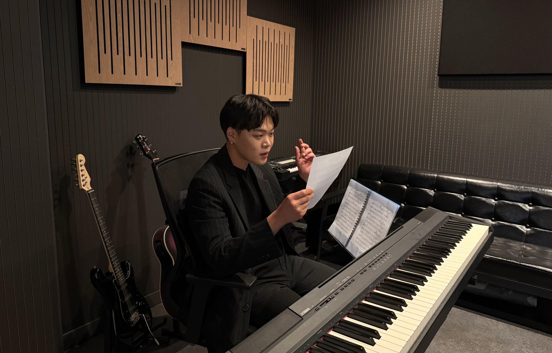Authentic K-Pop Recording in a Professional Seoul Studio - Thumbnail 9