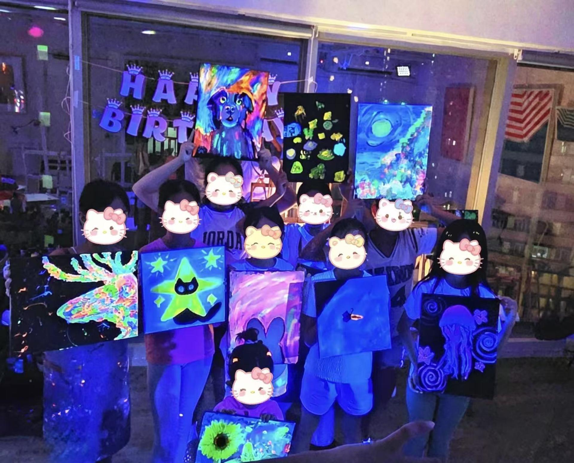 Glow in the dark - Thumbnail 11