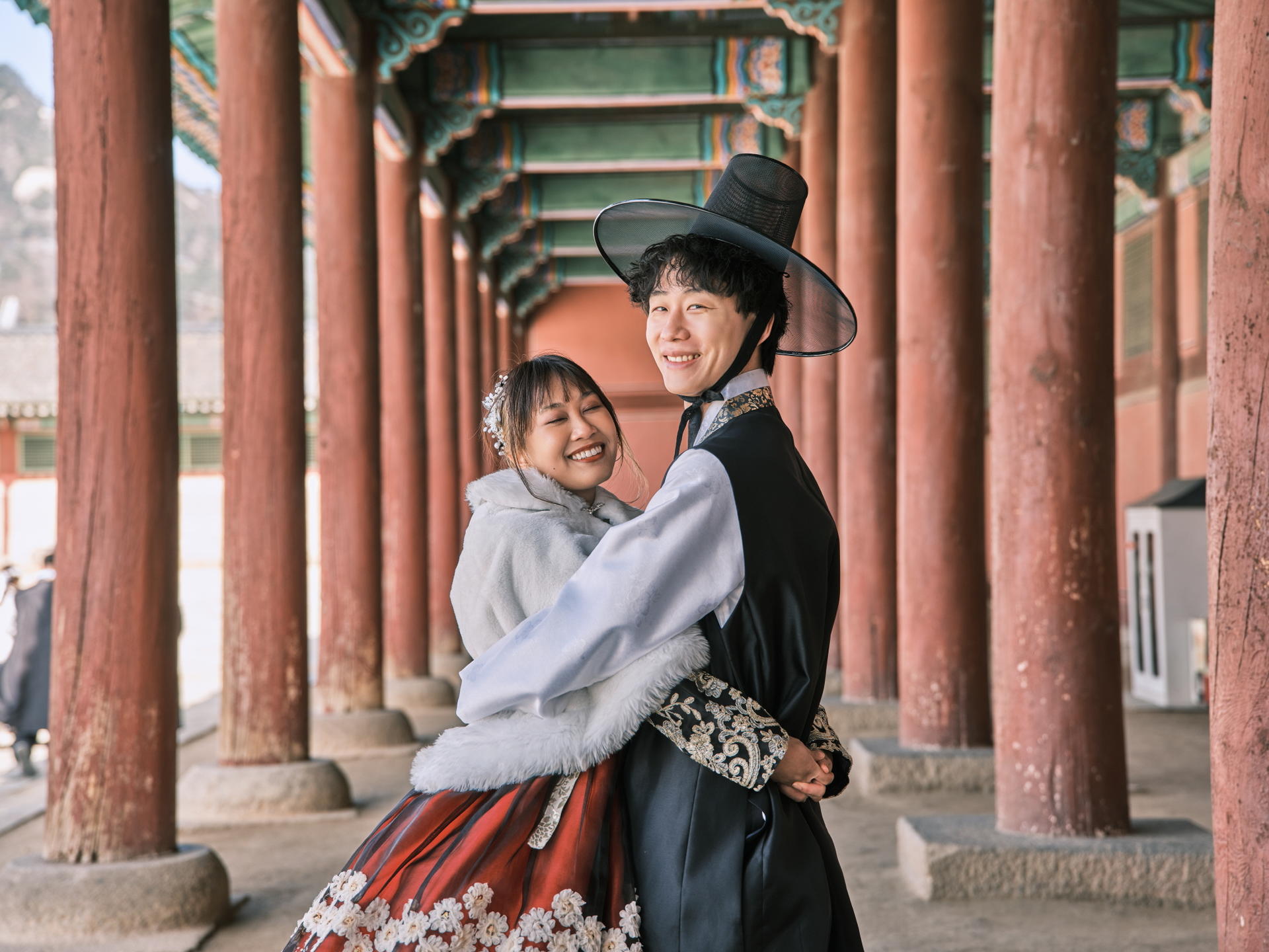 Cinematic Hanbok Photoshoot Experience - Thumbnail 15