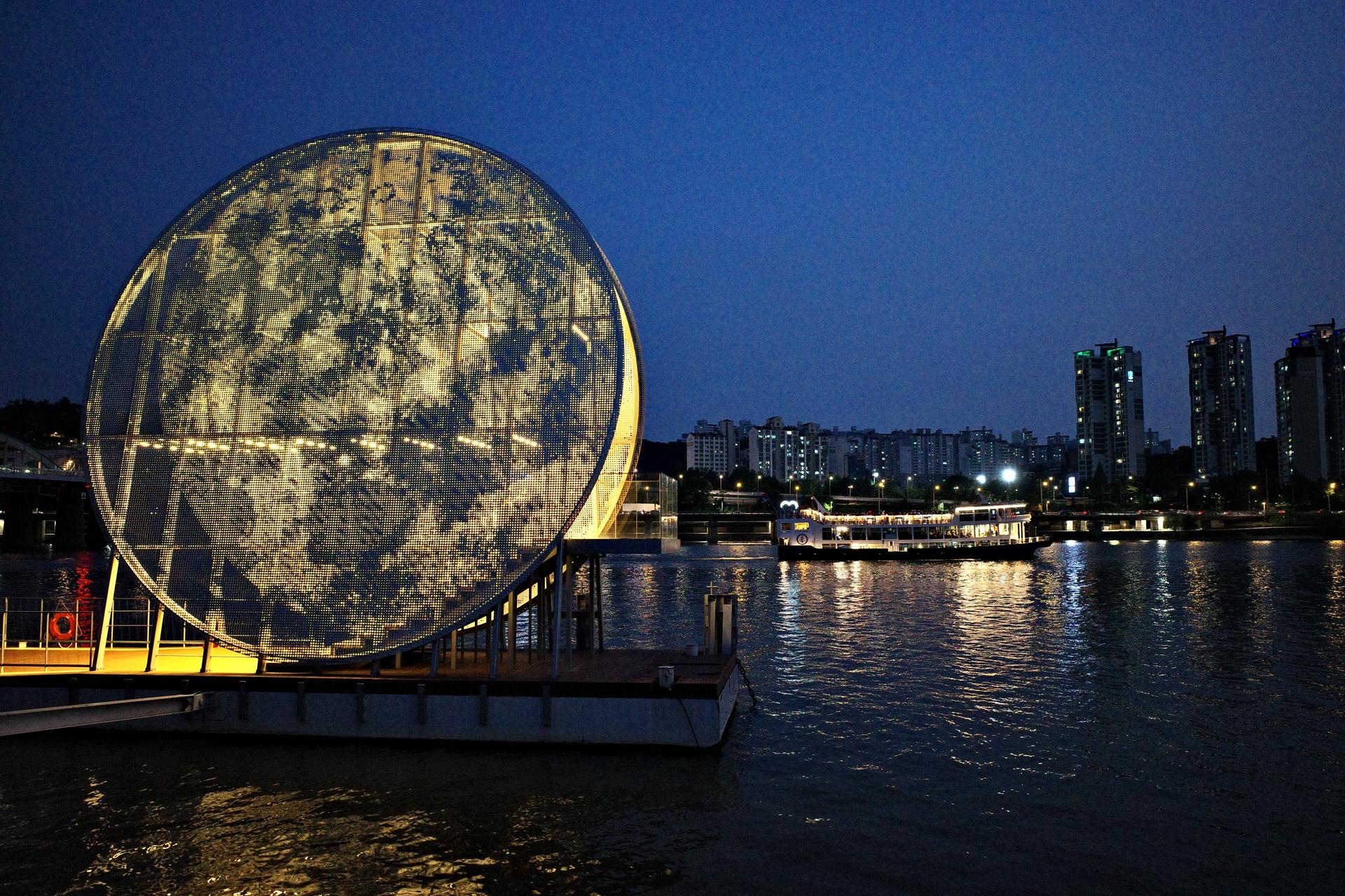 Eland Han River Cruise and Ashley Marine Buffet - Thumbnail 6