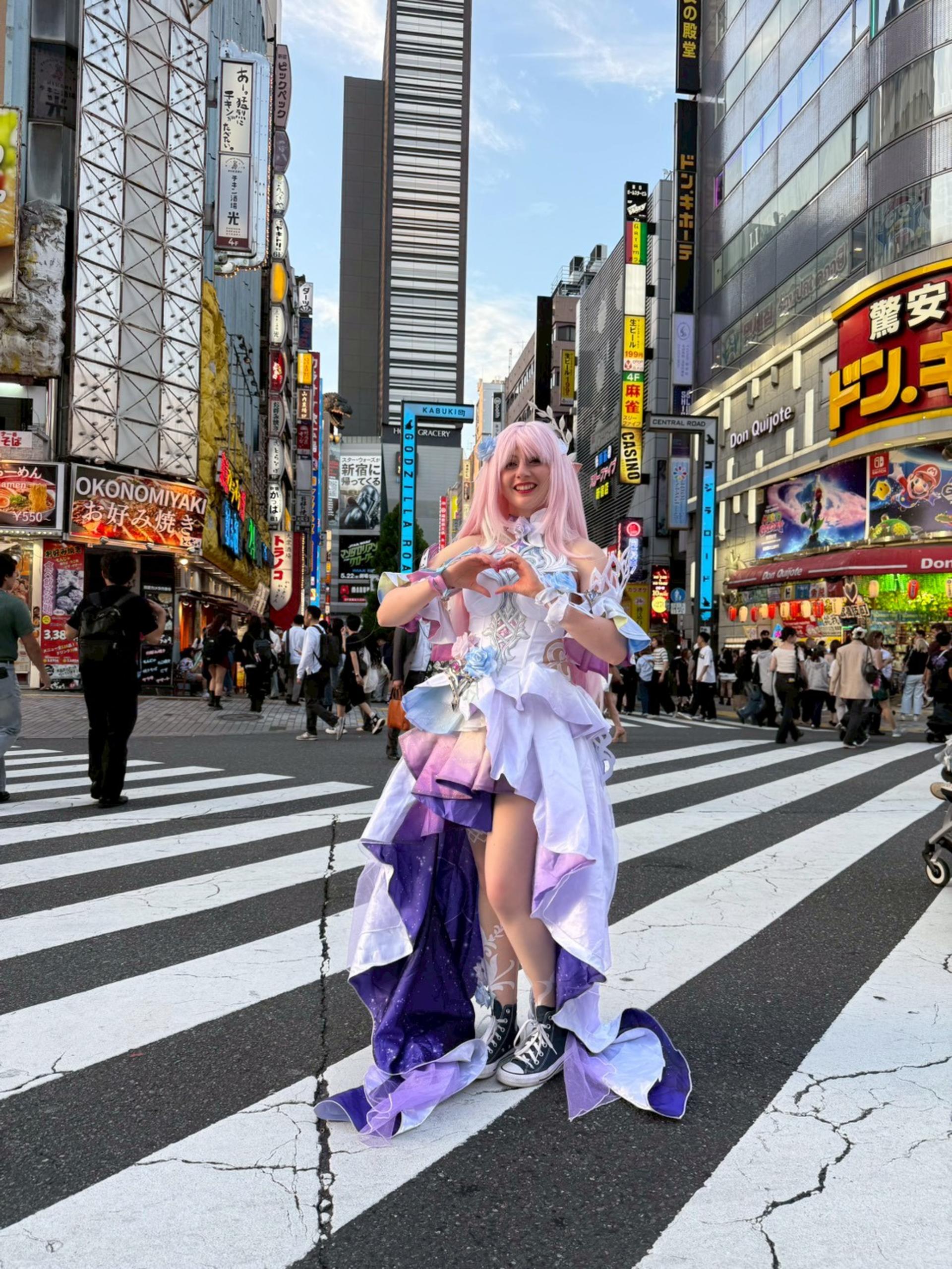 [Tokyo/Shinjuku] Kabukicho Night Bar Hopping Tour with Dinner & 5 Drinks - Thumbnail 5
