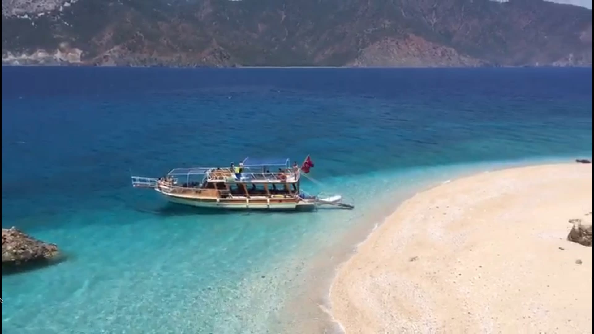 Suluada Boat Trip, Full-Day Join-in Tour with Food - Thumbnail 4