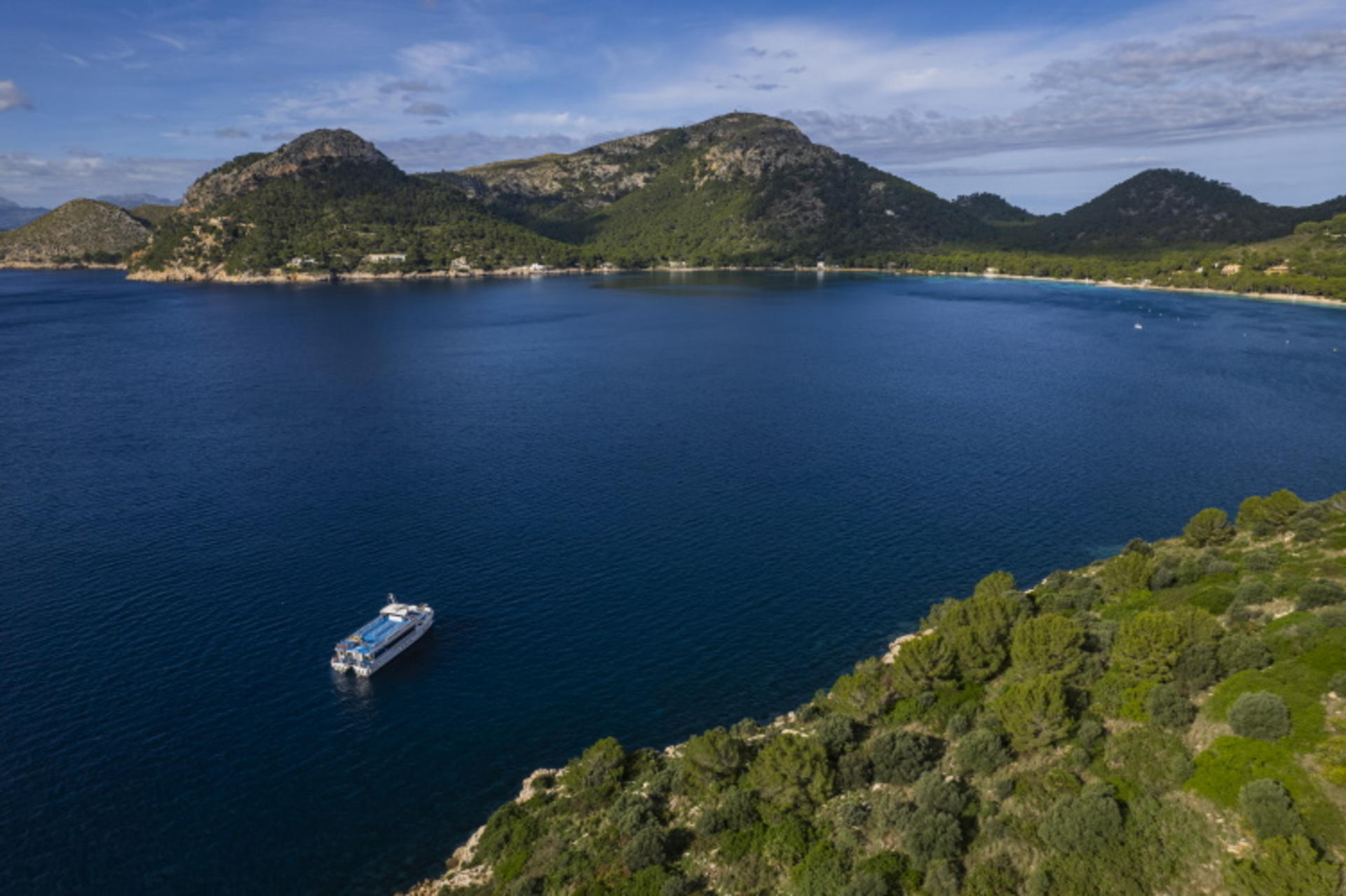 Formentor Cape, beach & local market - Thumbnail 5