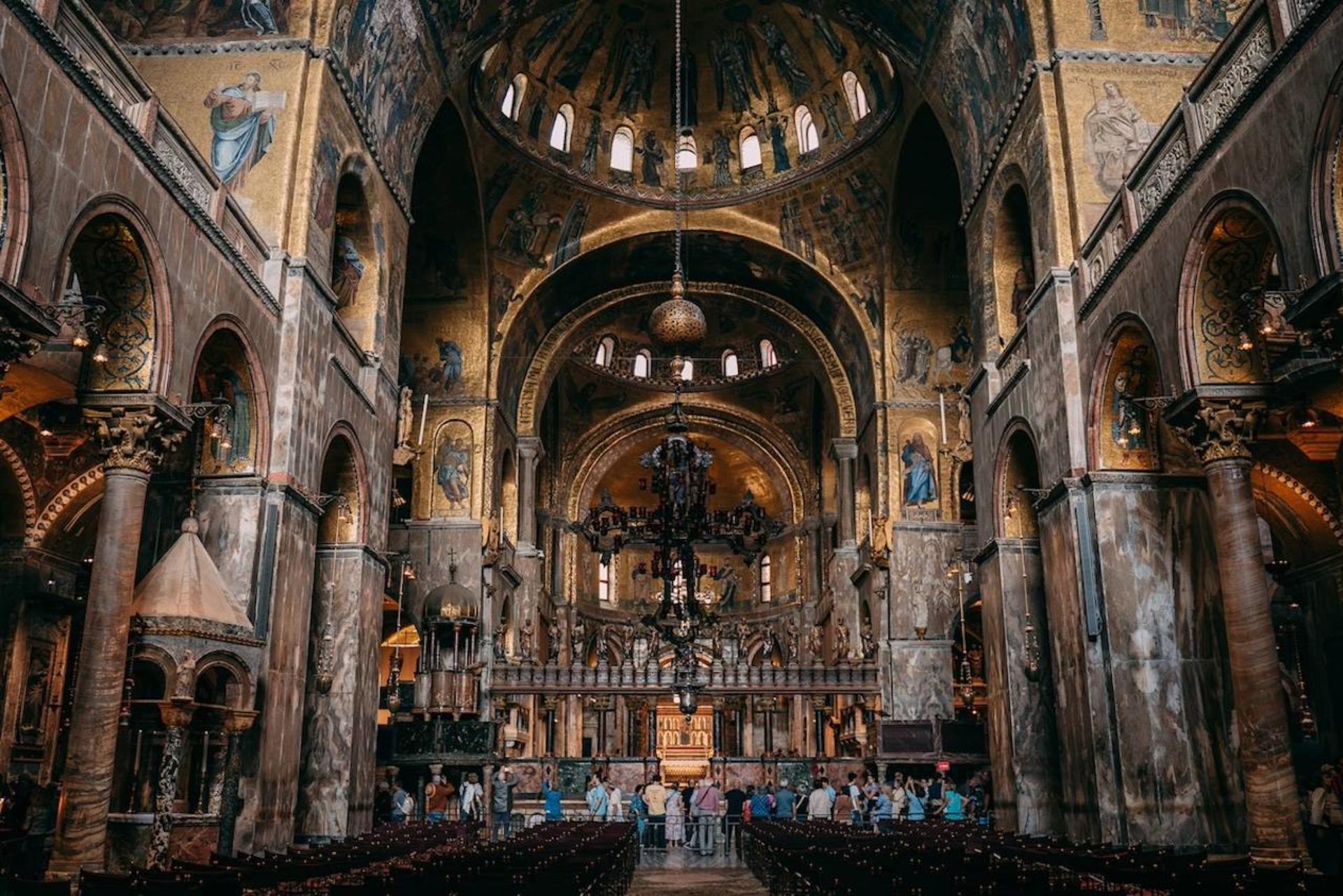 Saint Mark's Basilica tour in Venice - Thumbnail 7