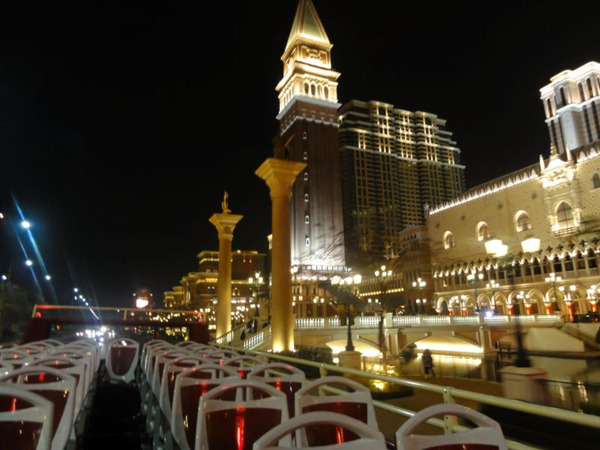 Macau Open Top Bus Night Tour - Thumbnail 9