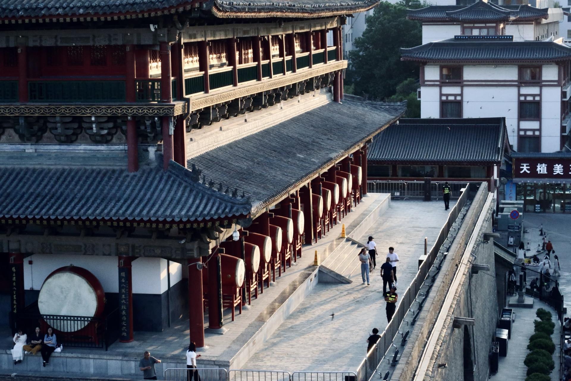 Terracotta Army + City Wall + Big Wild Goose Pagoda + Muslim Quarter 1-day tour (small group of 12) - Thumbnail 3