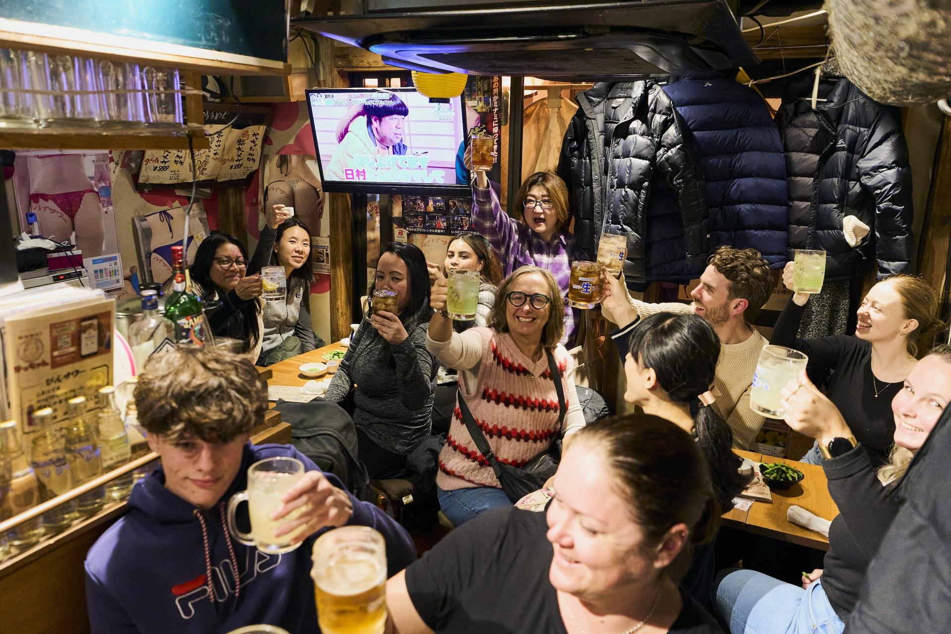Asakusa: Guided Food Tour with 12 Dishes at 4 Local Eateries - Thumbnail 17