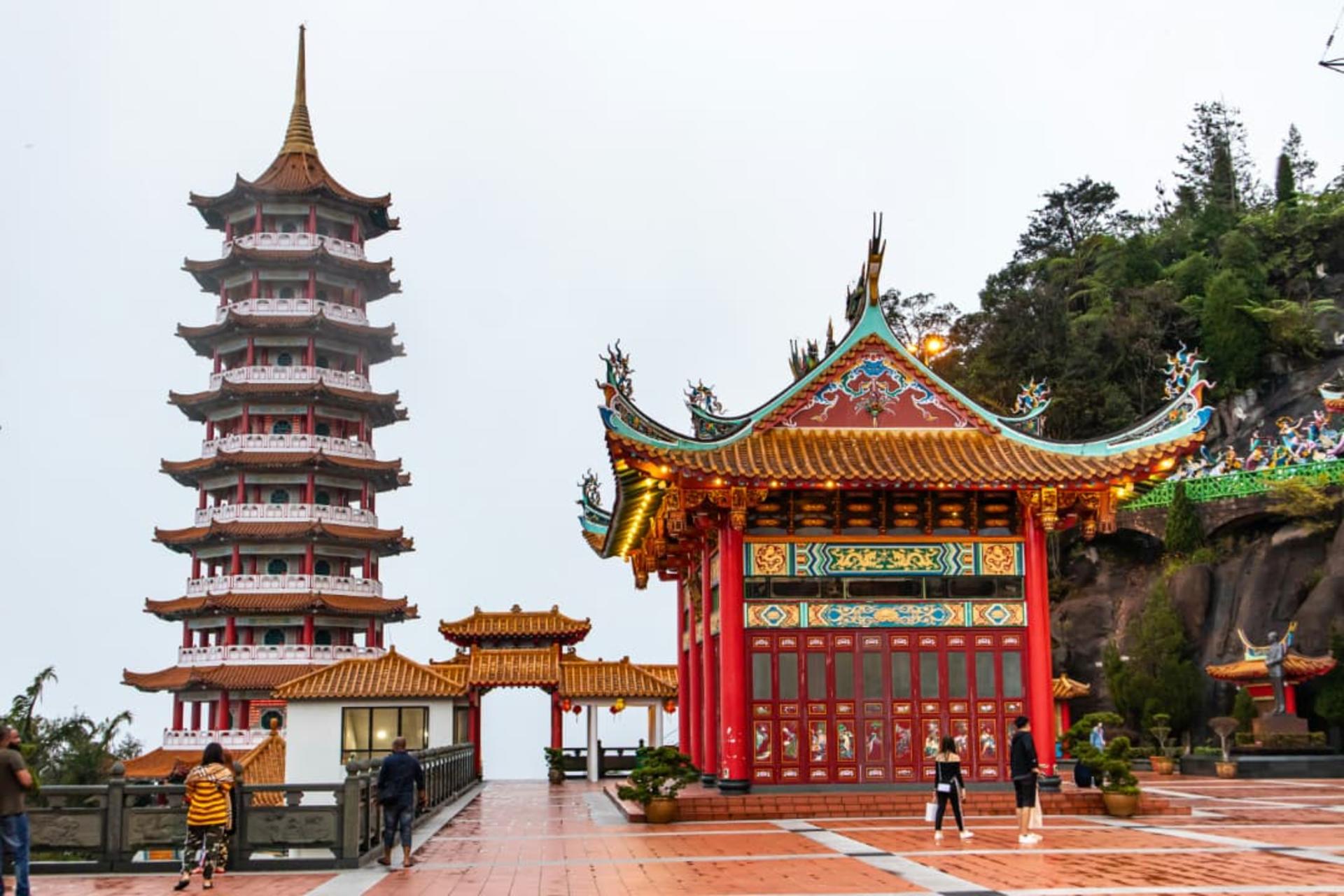 Colmar Tropicale & Genting Highlands Day Tour - Thumbnail 3