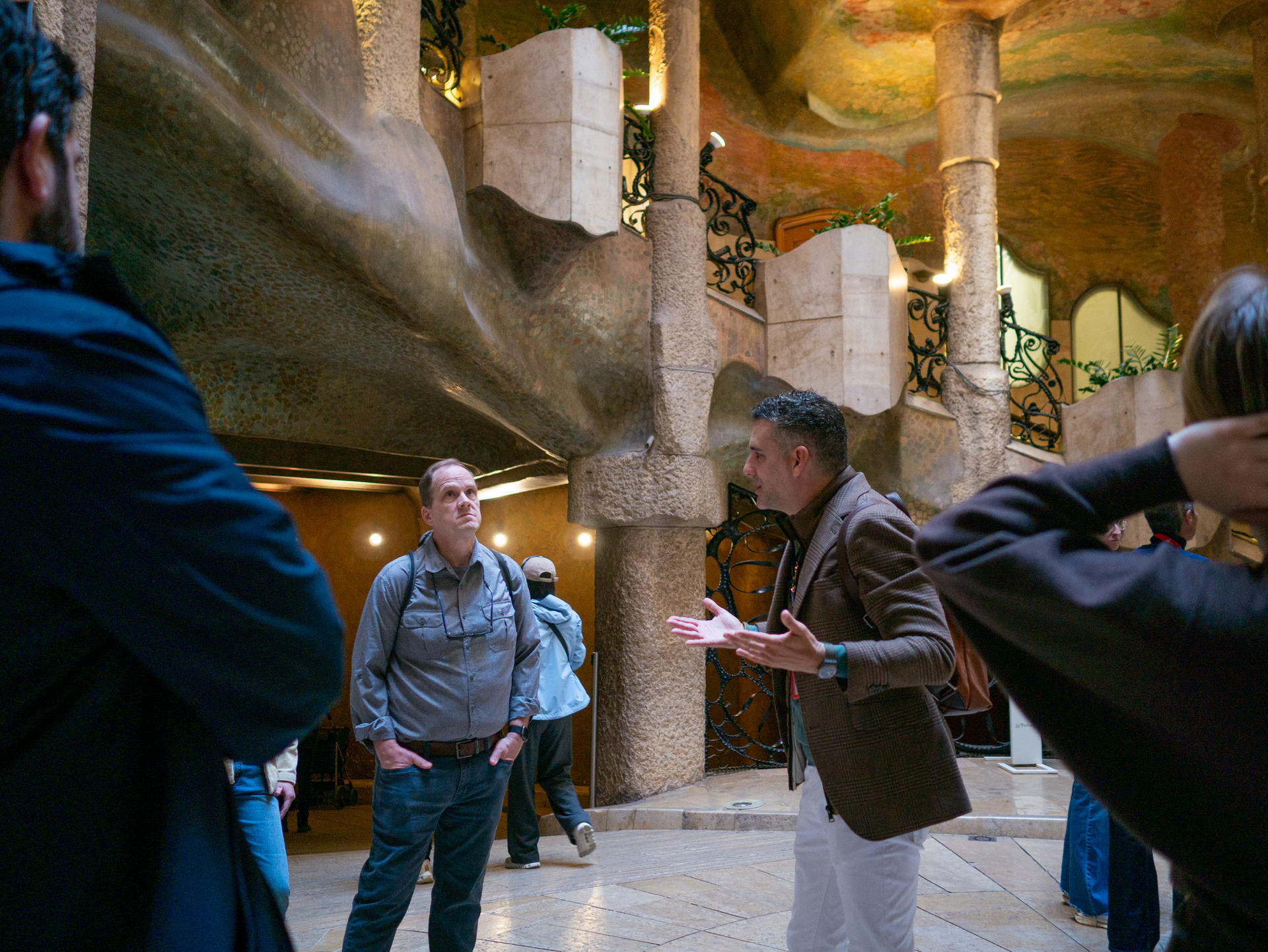 Sagrada Familia Golden Hour & Casa Mila Tour with Cava Tasting  - Thumbnail 6