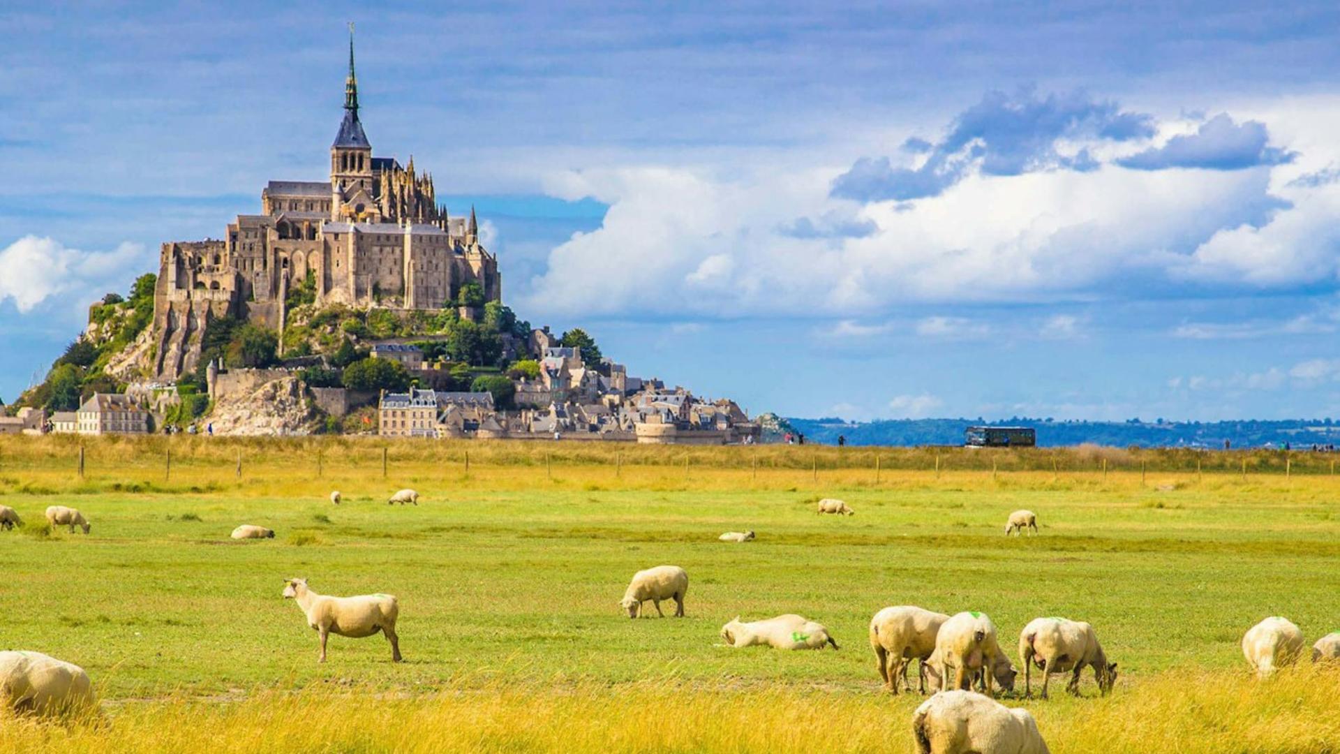 Mont Saint-Michel walking trip with audio guide - Thumbnail 7