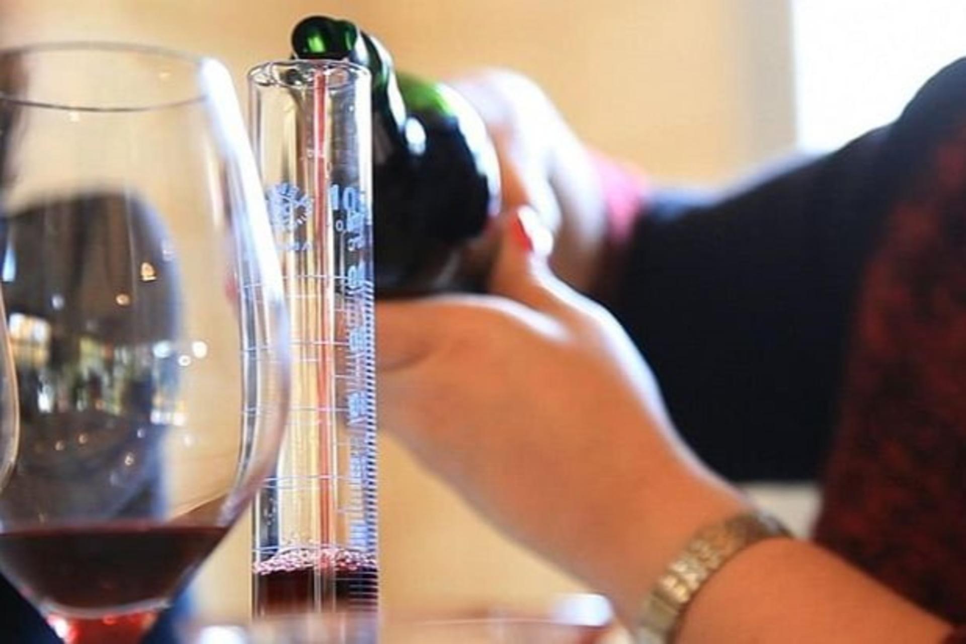Wine blending workshop in Bordeaux - Thumbnail 5