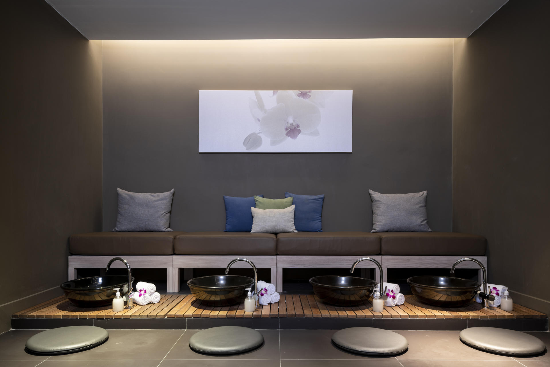 Let's Relax Spa at Central World in Bangkok - Thumbnail 15