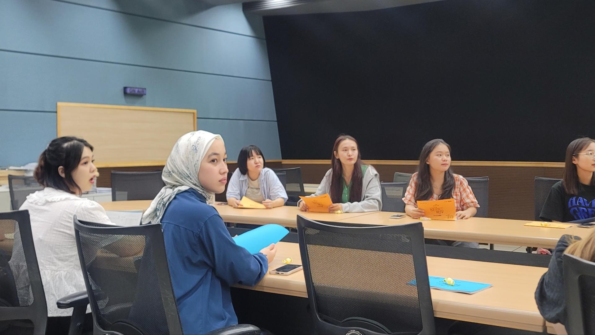Official MBC Insider Tour: Live K-Drama Filming & VIP Studio Tour - Thumbnail 3