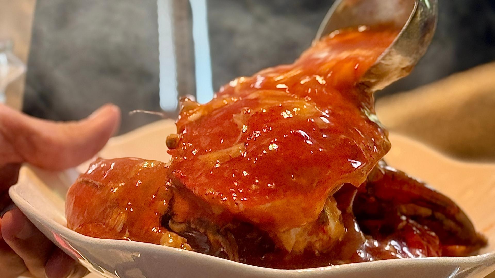 Red House Seafood Chilli Crab Workshop in Singapore - Image 1