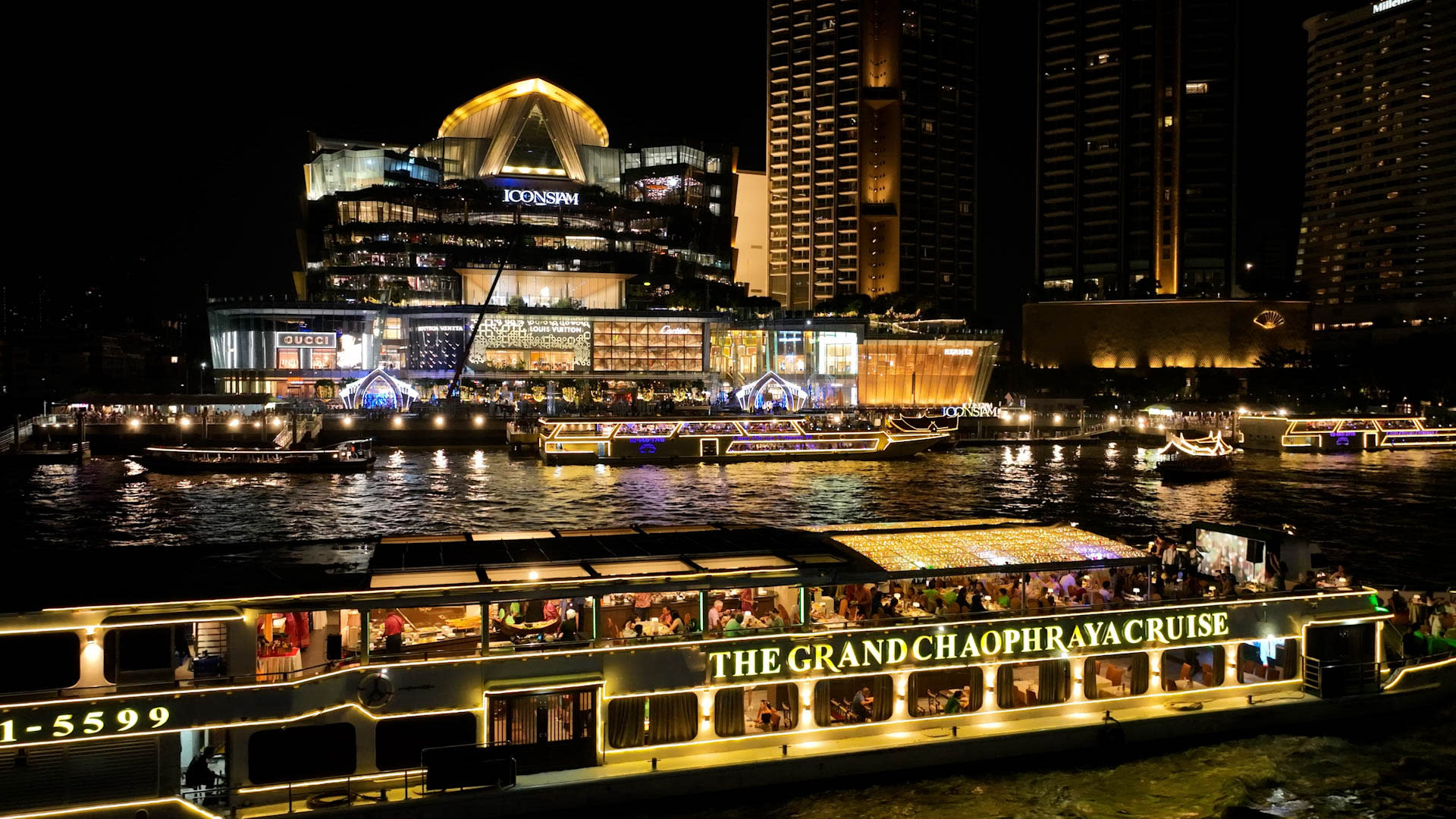 Chao Phraya Cruise in Bangkok - Thumbnail 6