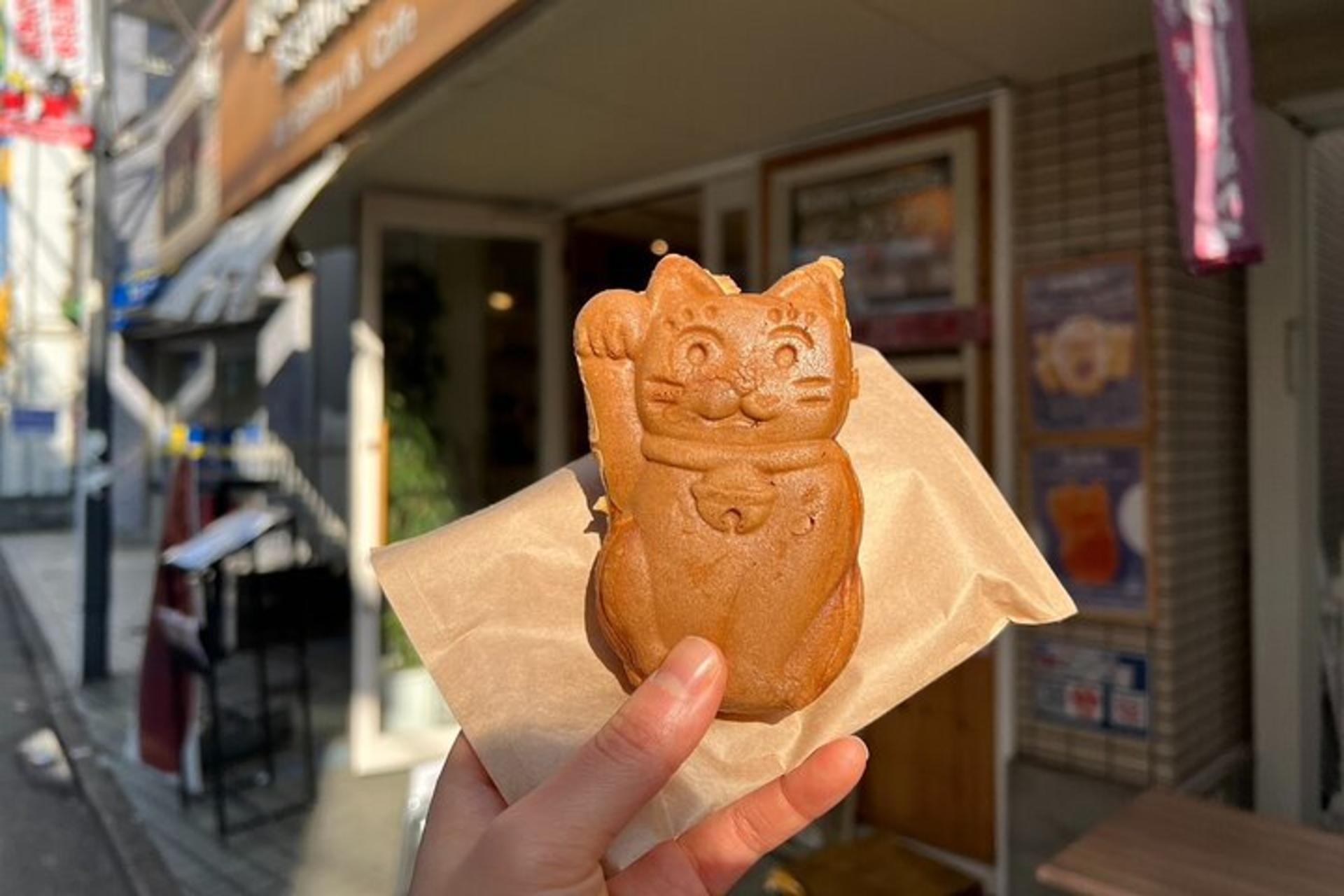 Tokyo: An Unique Temple Walking Tour for Cat Lovers - Thumbnail 5