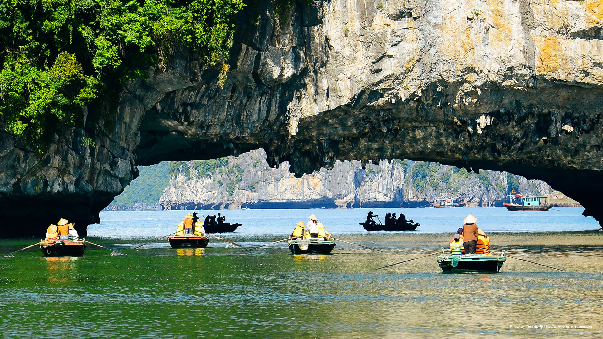 Symphony Day Cruise: Ha Long Bay, Sung Sot, Ti Top - Thumbnail 24