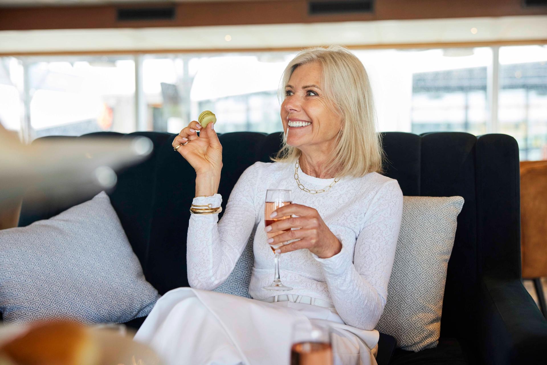 Sightseeing and High Tea Cruise Tour from Sydney Harbour - Thumbnail 2