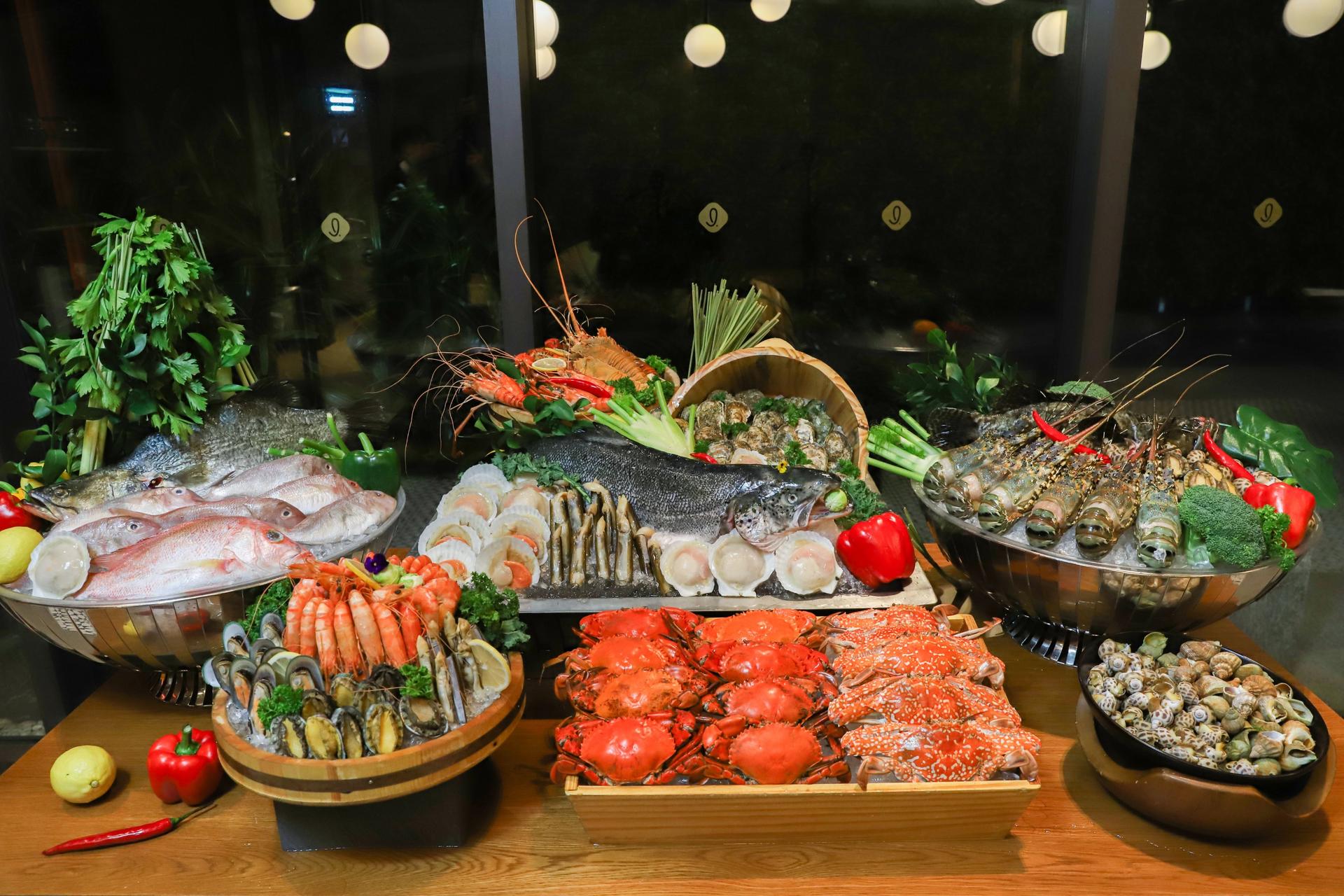 Seafood Buffet at LOTTE Hotel Saigon - Thumbnail 12