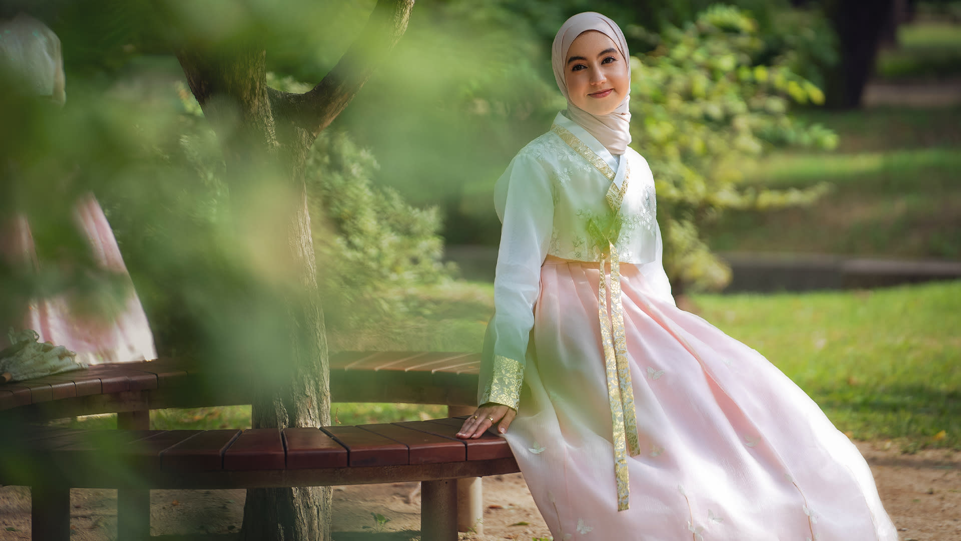 [Daehan Hanbok] Gyeongbokgung Hanbok Rental & Photoshoot Experience - Thumbnail 38