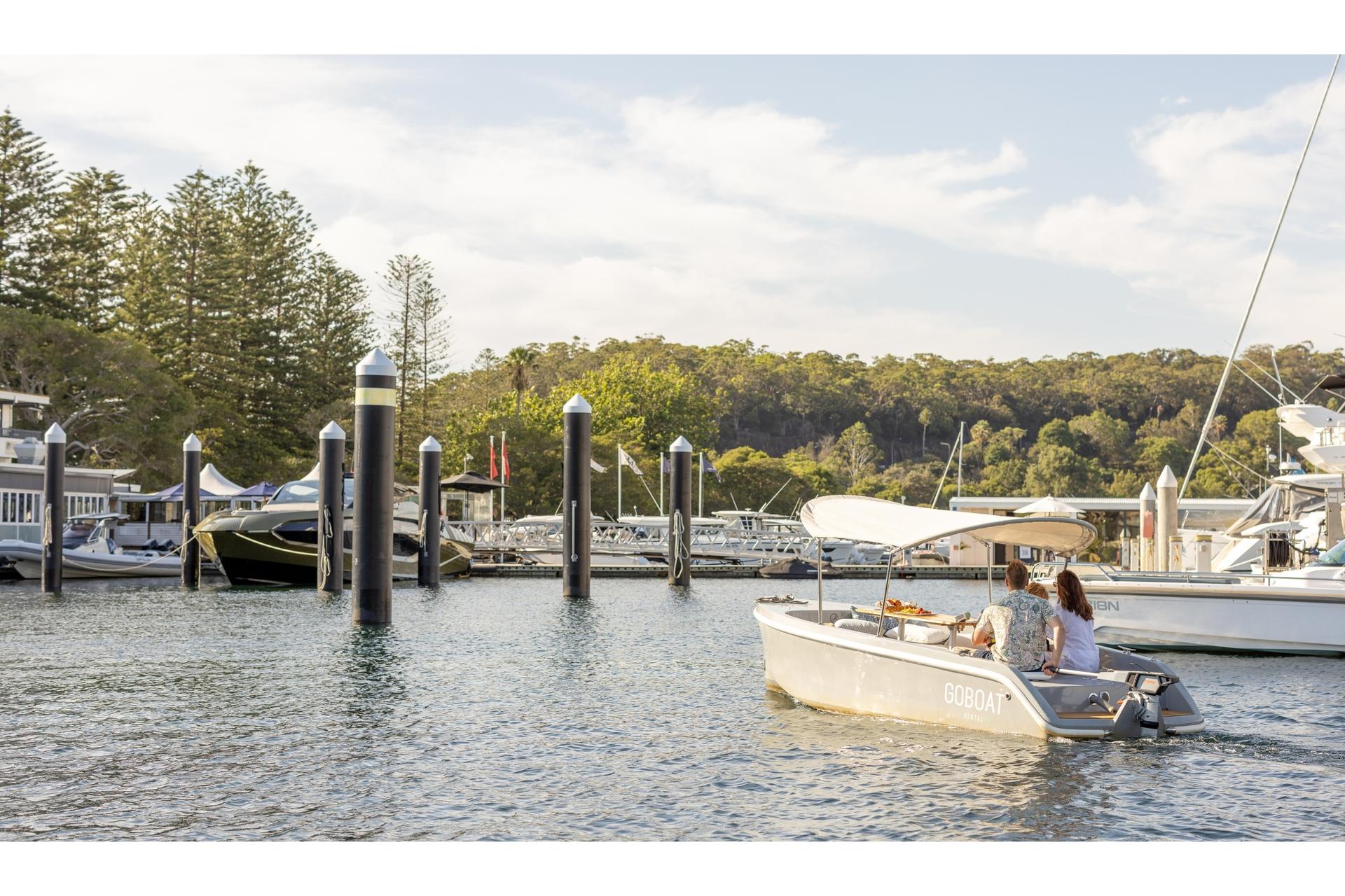 Electric Picnic Boat Hire in Sydney (Mosman) - Thumbnail 4