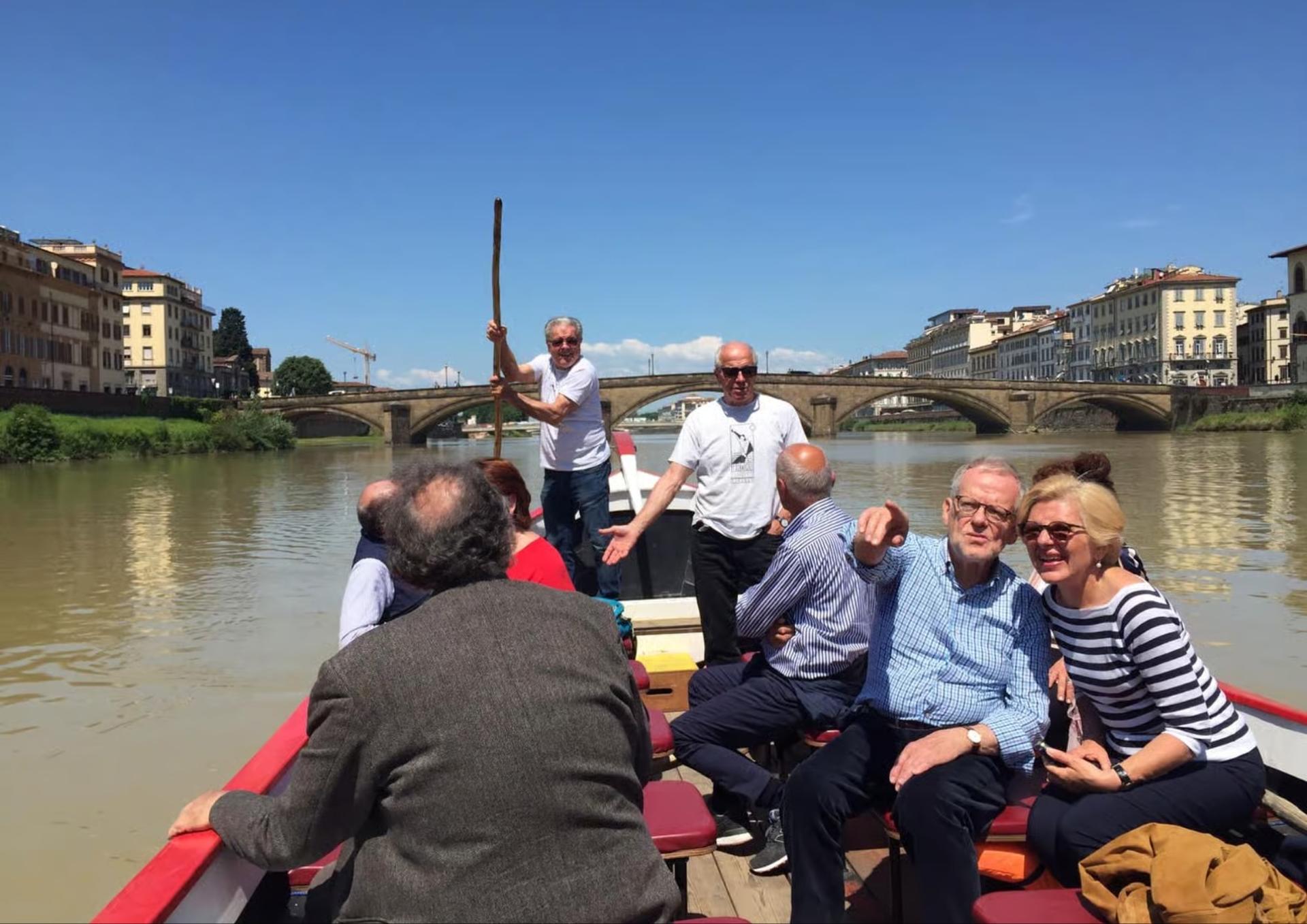 Florence Traditional Gondola Guided Boat Tour on the Arno River - Thumbnail 10