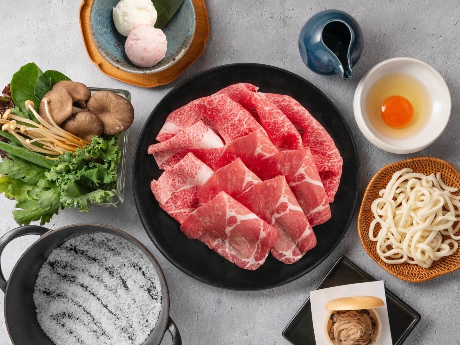 SUKIYAKI SHABUSHABU TSUKADA - Sukiyaki & Shabushabu in Osaka, Umeda - Thumbnail 3
