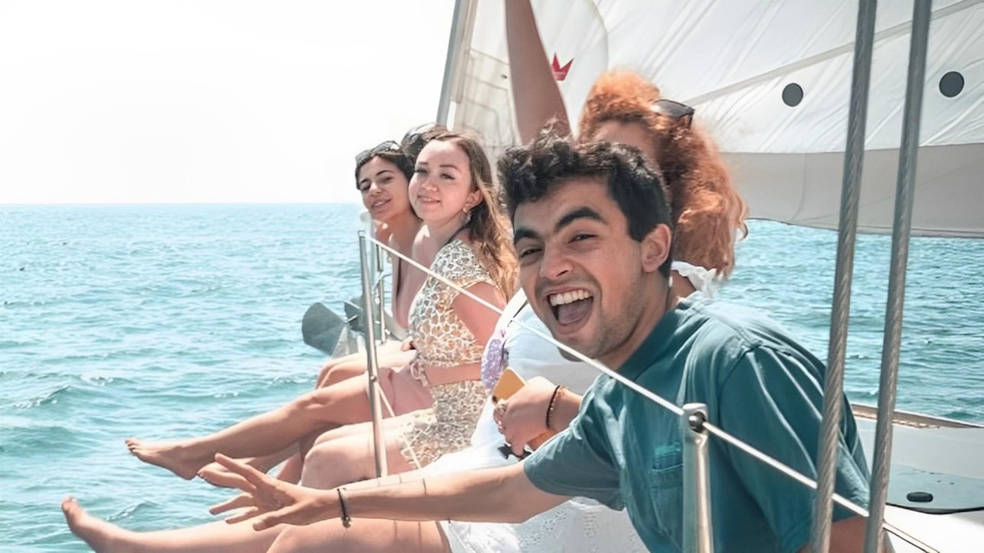 Midday or Sunset Sailing with Snacks and Open Bar in Mallorca - Thumbnail 2