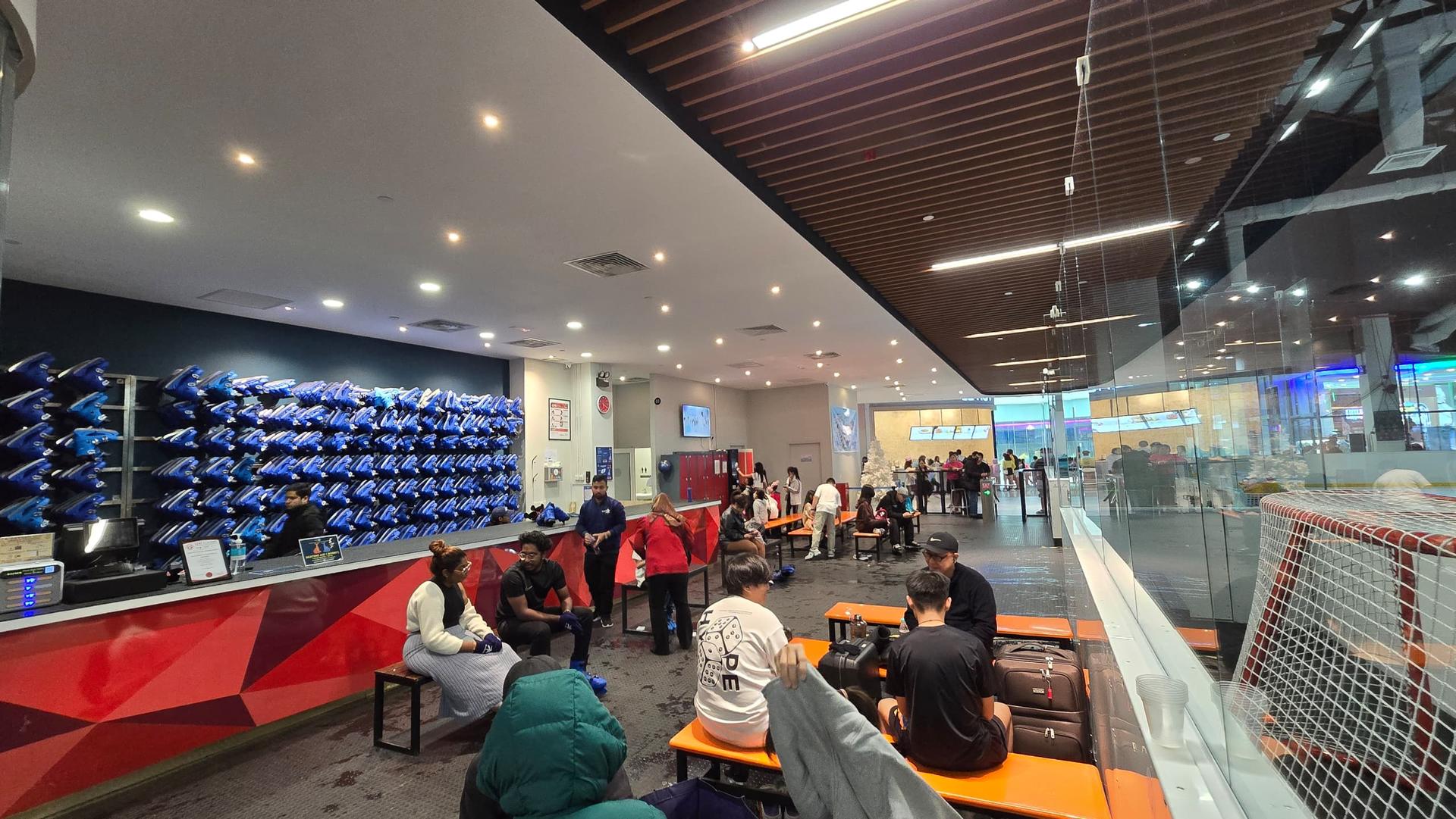 ICE SKATING Experience with Blue Ice Snow Park in Bukit Jalil - Thumbnail 4