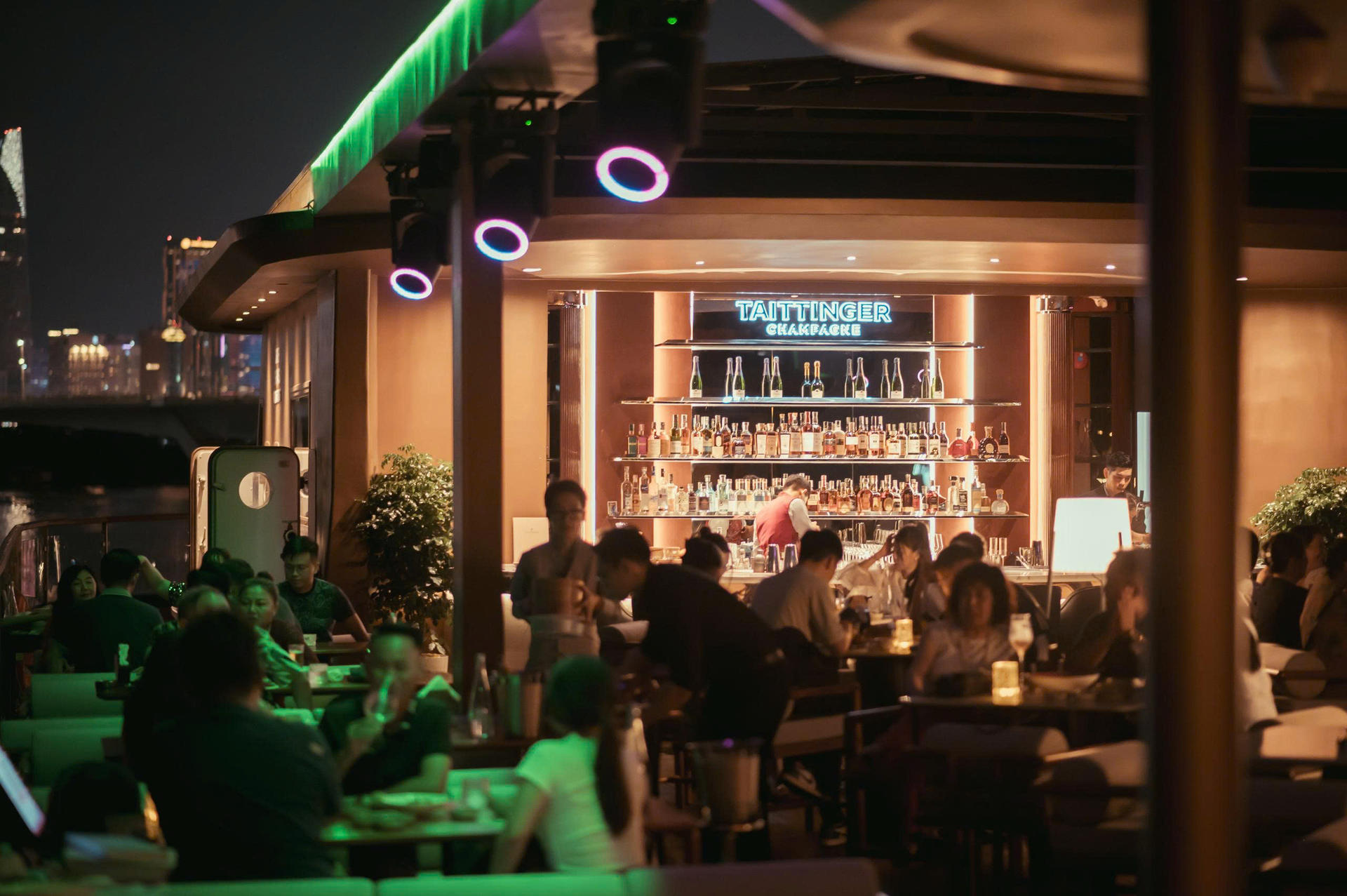 ICON Saigon - Luxury Dining Cruise in Ho Chi Minh City - Thumbnail 16