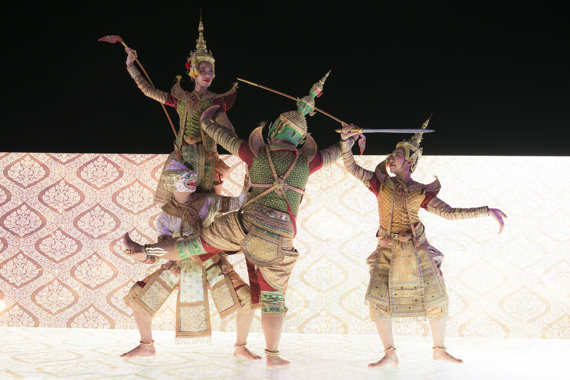 Sawasdee Chaophraya Cruise in Bangkok - Thumbnail 16