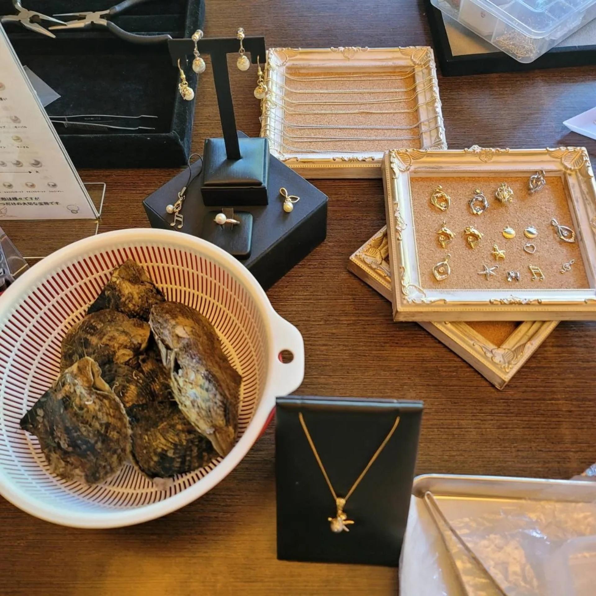 Akoya Pearl Harvesting Experience (Osaka) - Thumbnail 7