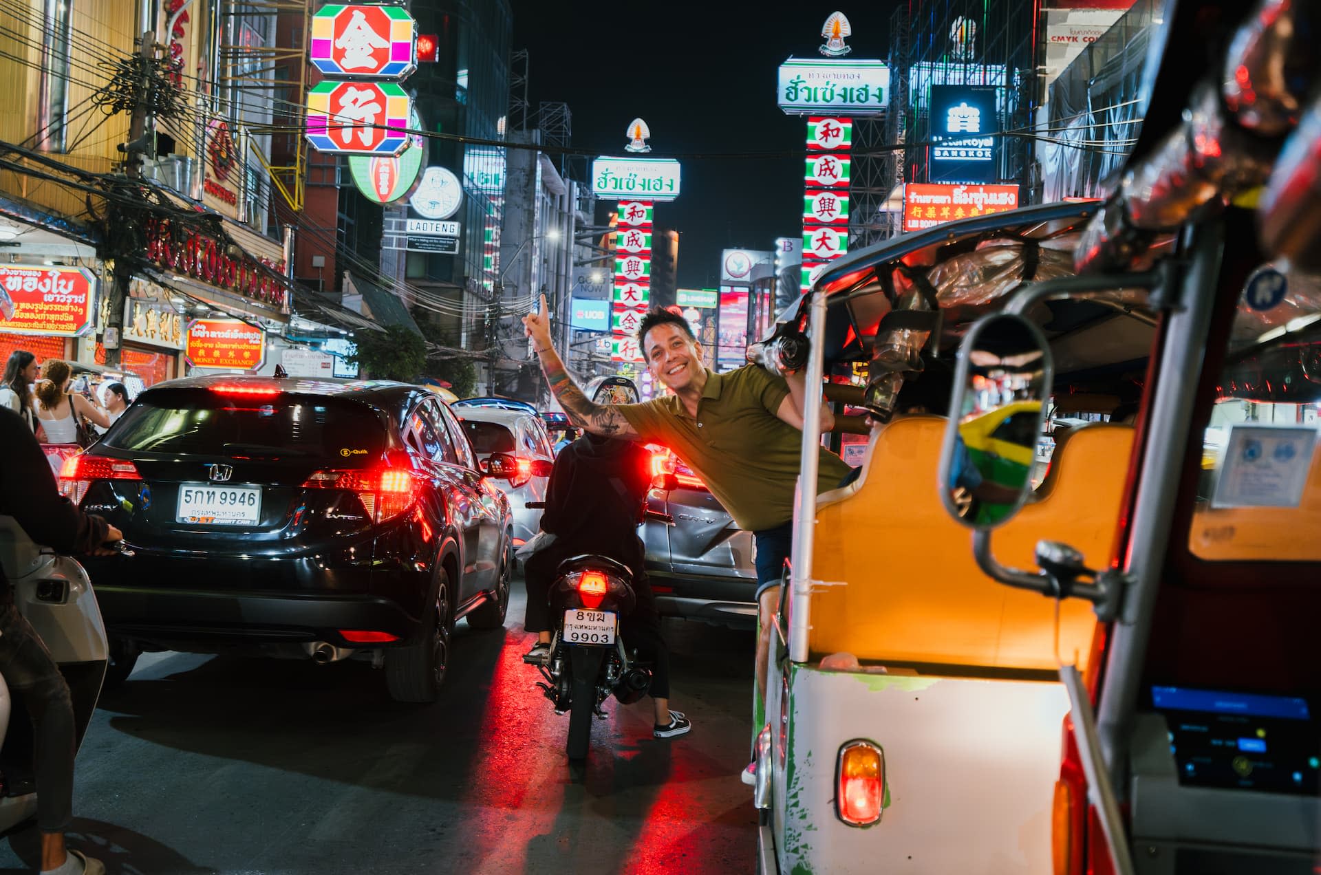 Bangkok: Street Food and Night Lights by Tuk Tuk - Thumbnail 3