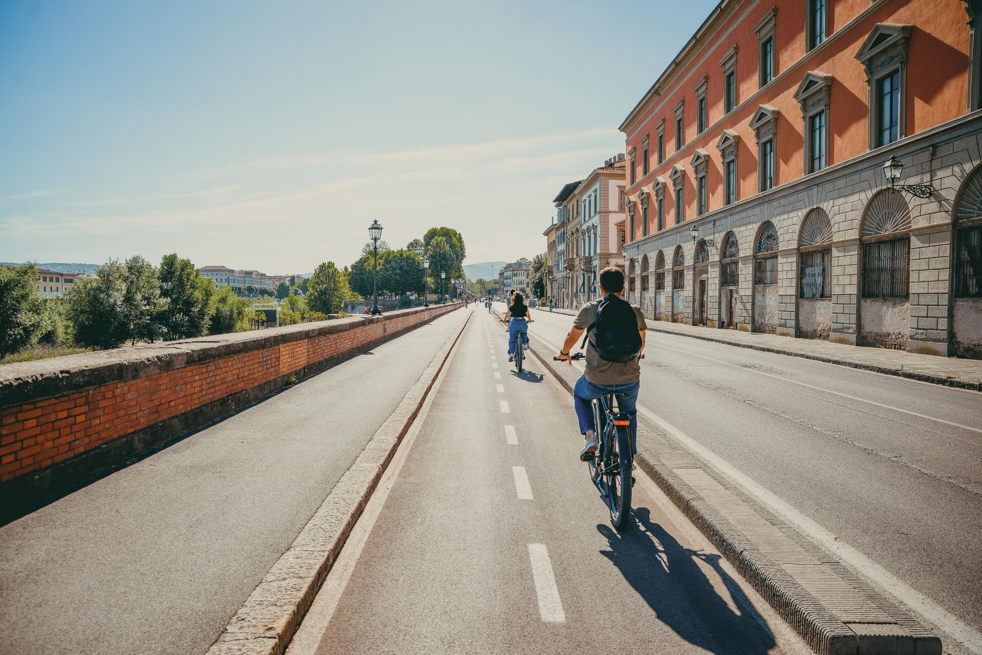Guided tour of Florence by e-bike with gelato tasting - Image 1