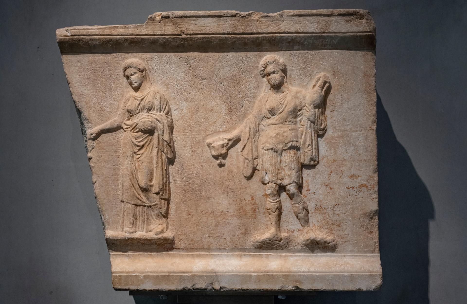 Athens: Acropolis Museum Reserved Entry Ticket & Audio Tour - Thumbnail 2