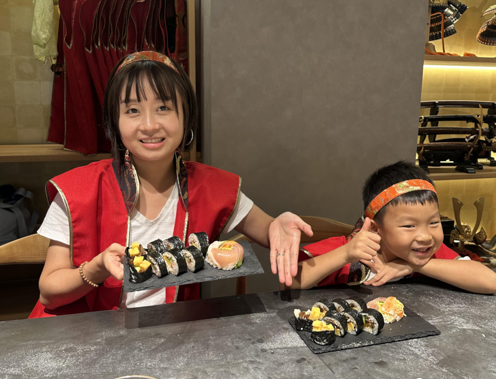 Luxury Samurai Sushi Dining Show in Asakusa Tokyo - Thumbnail 9