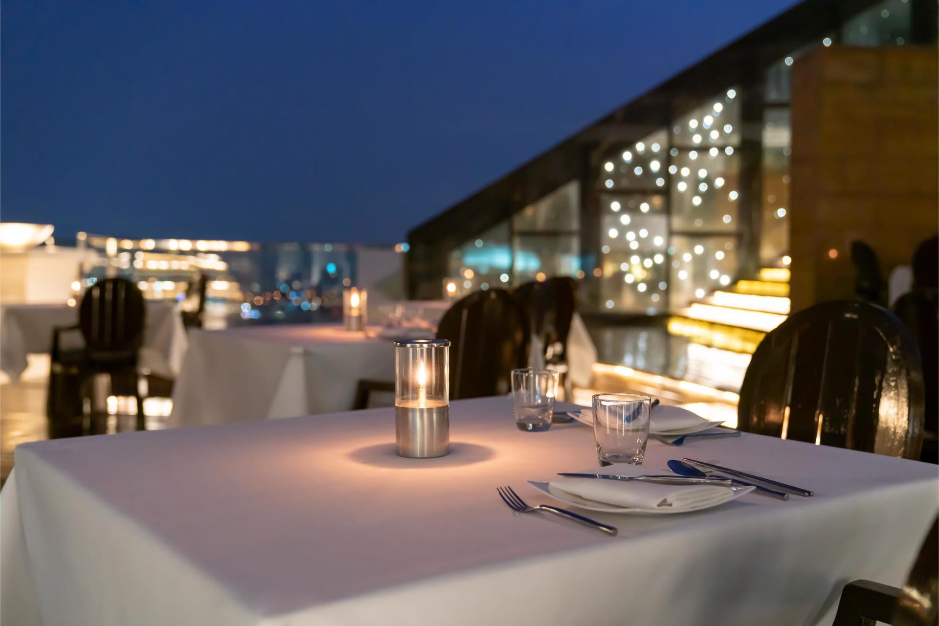 [Klook Exclusive] Breeze by lebua Rooftop Dining with Free Sky Bar Access - Thumbnail 20