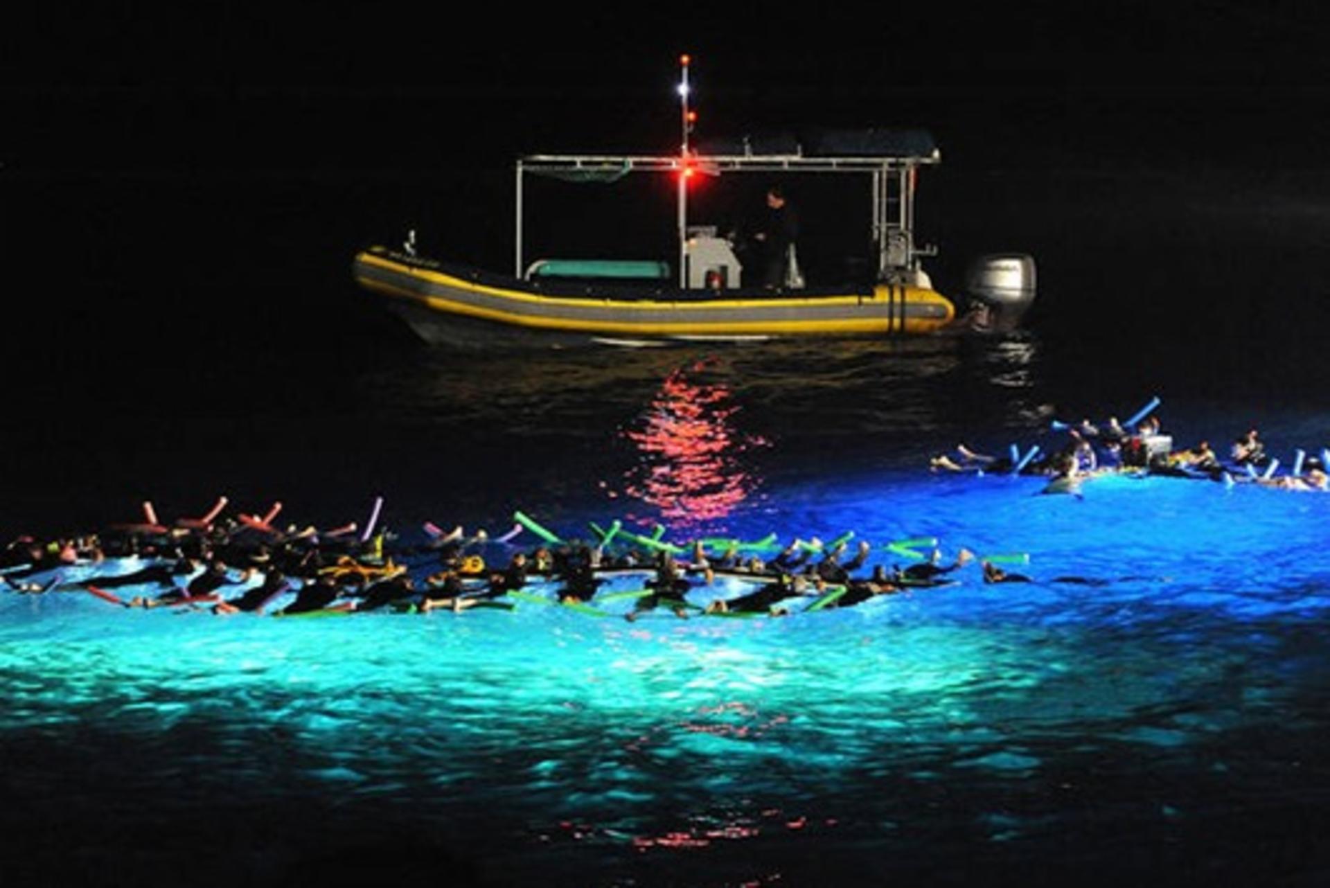 Manta Ray Night Snorkel Experience on Big Island - Thumbnail 4