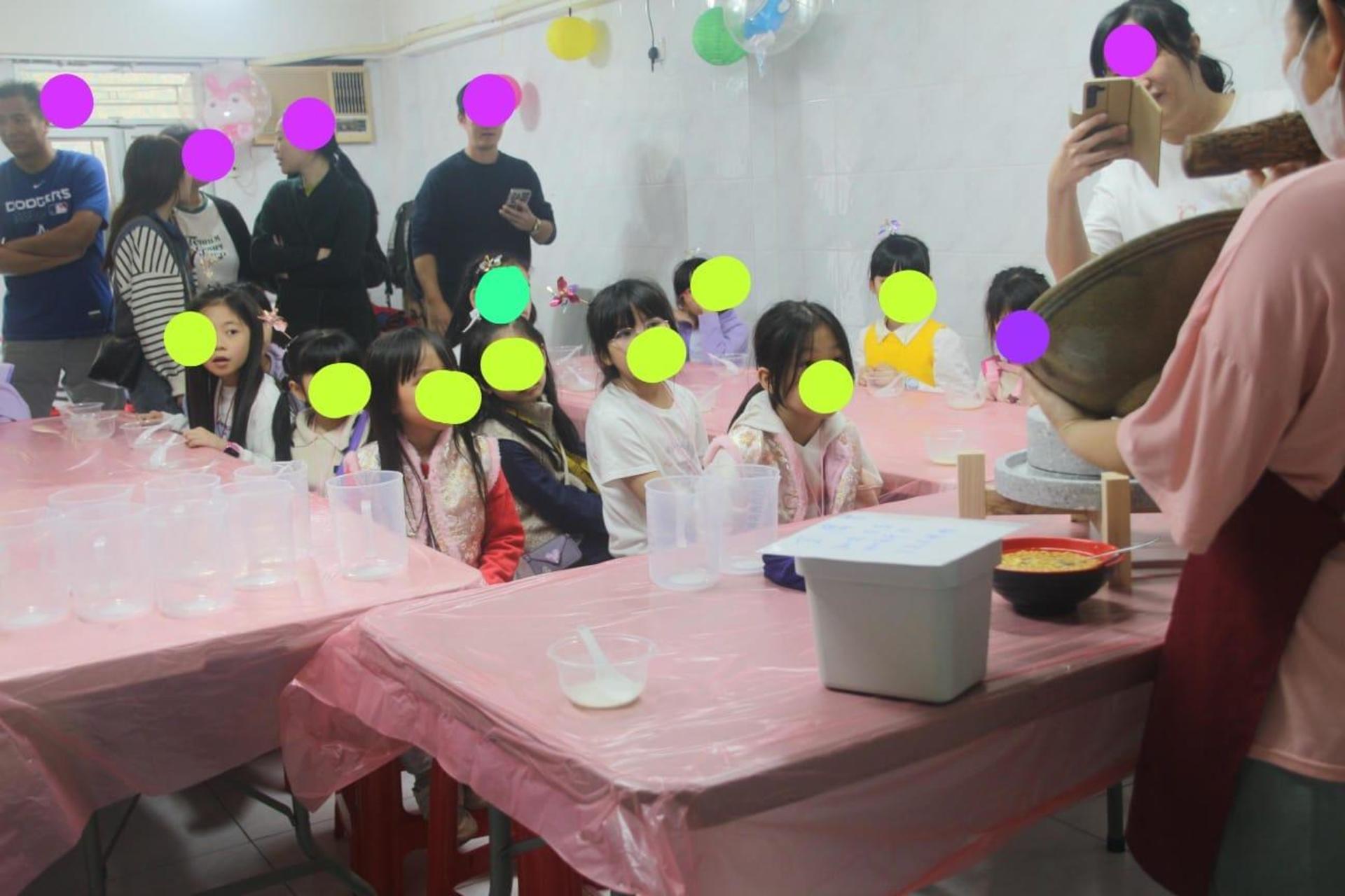 Tai O Tofu Pudding Making Workshop (Free Sightseeing Boat Ticket ) - Thumbnail 8
