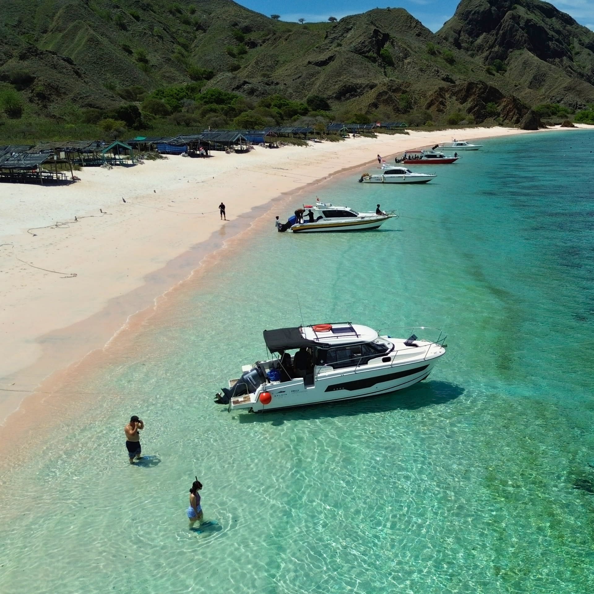 Private Komodo Yacht Tour from Labuan Bajo by Salaya Yacht - Thumbnail 5
