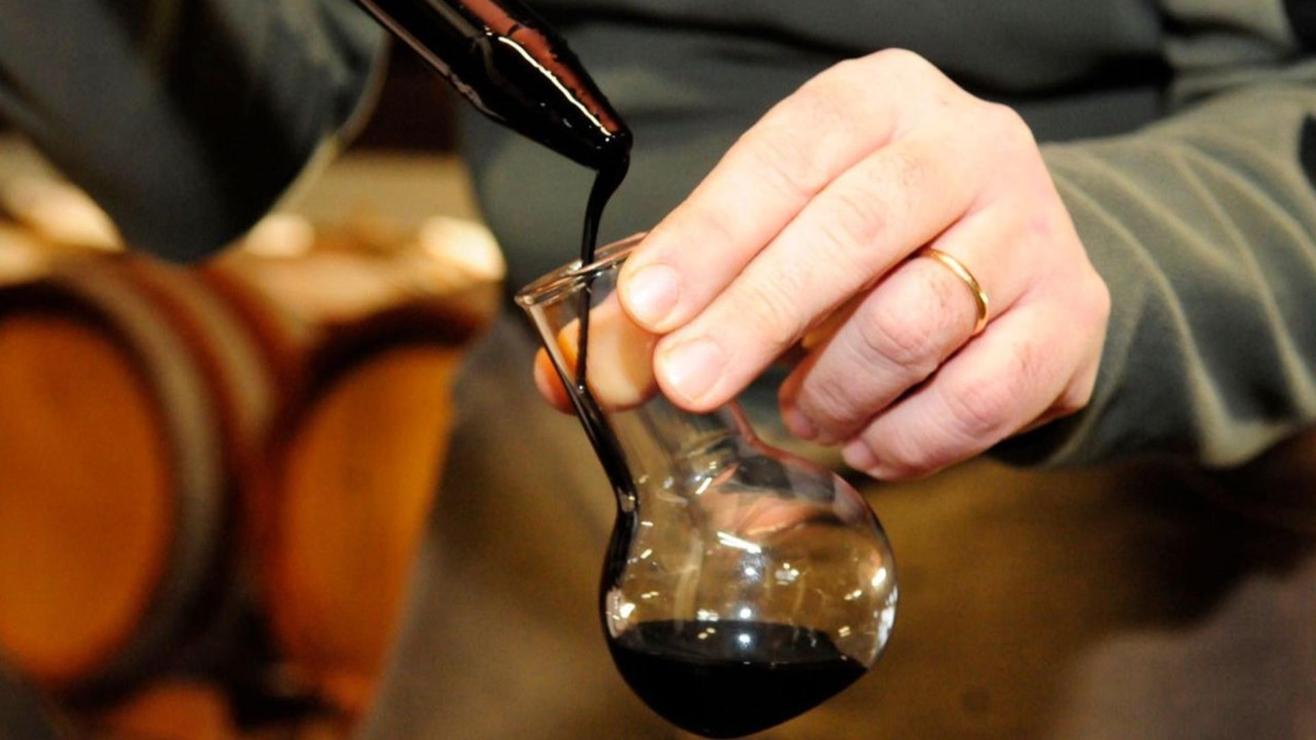 Balsamic vinegar cellar tour in Modena - Thumbnail 4